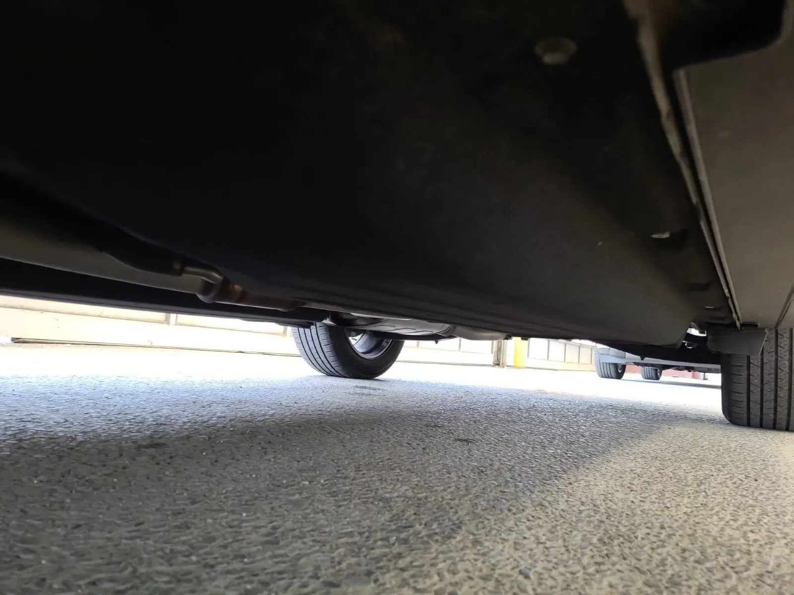 Undercarriage - Driver Photo