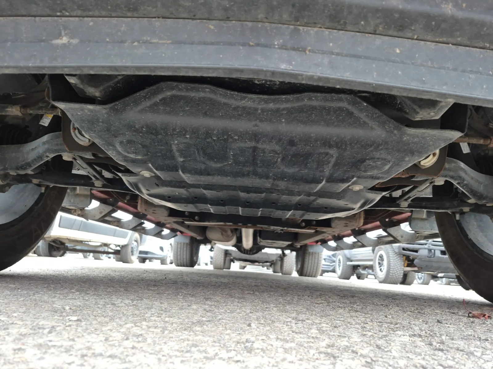 Undercarriage - Front Photo
