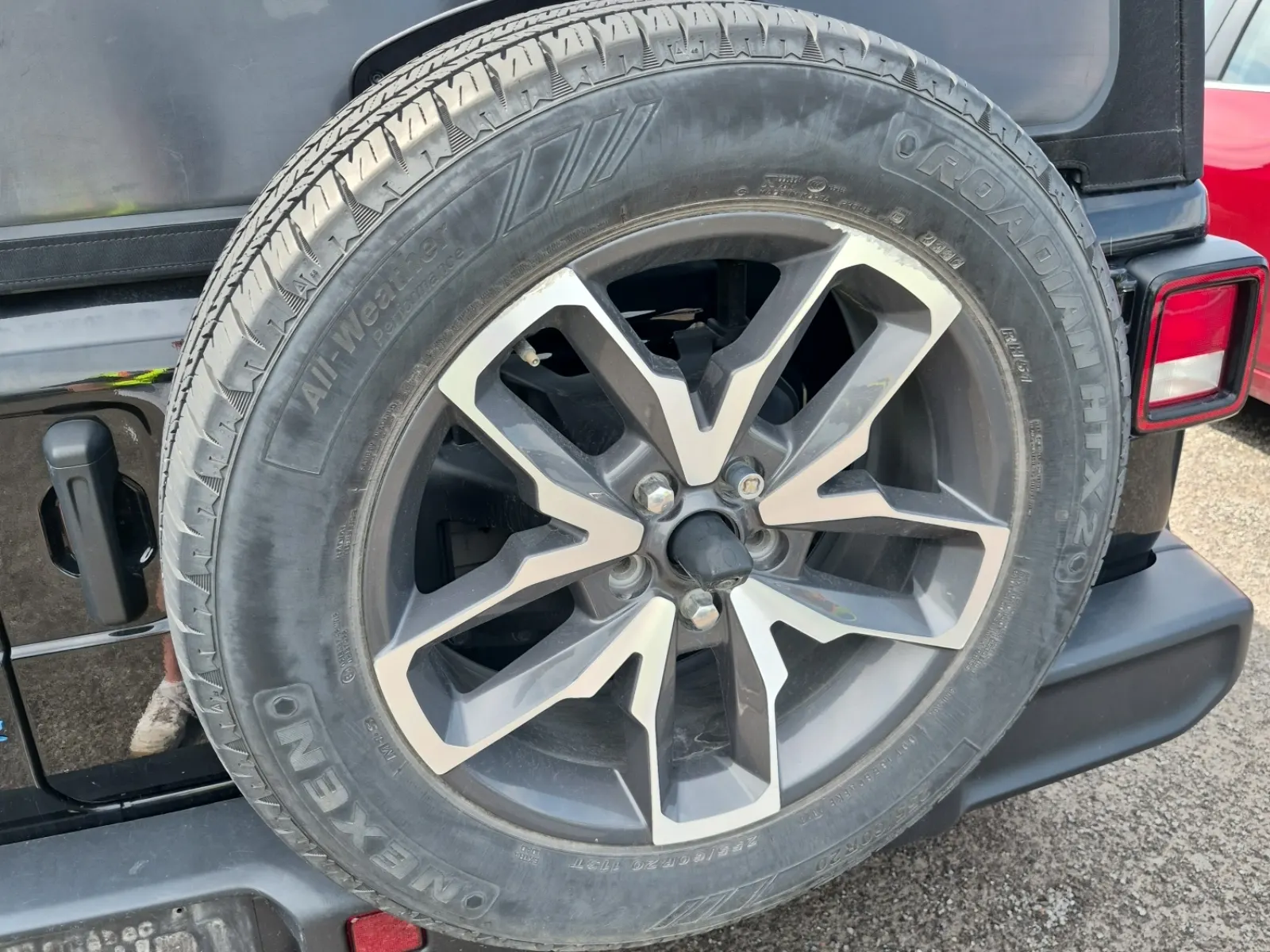 Spare Tire & Wheel Photo