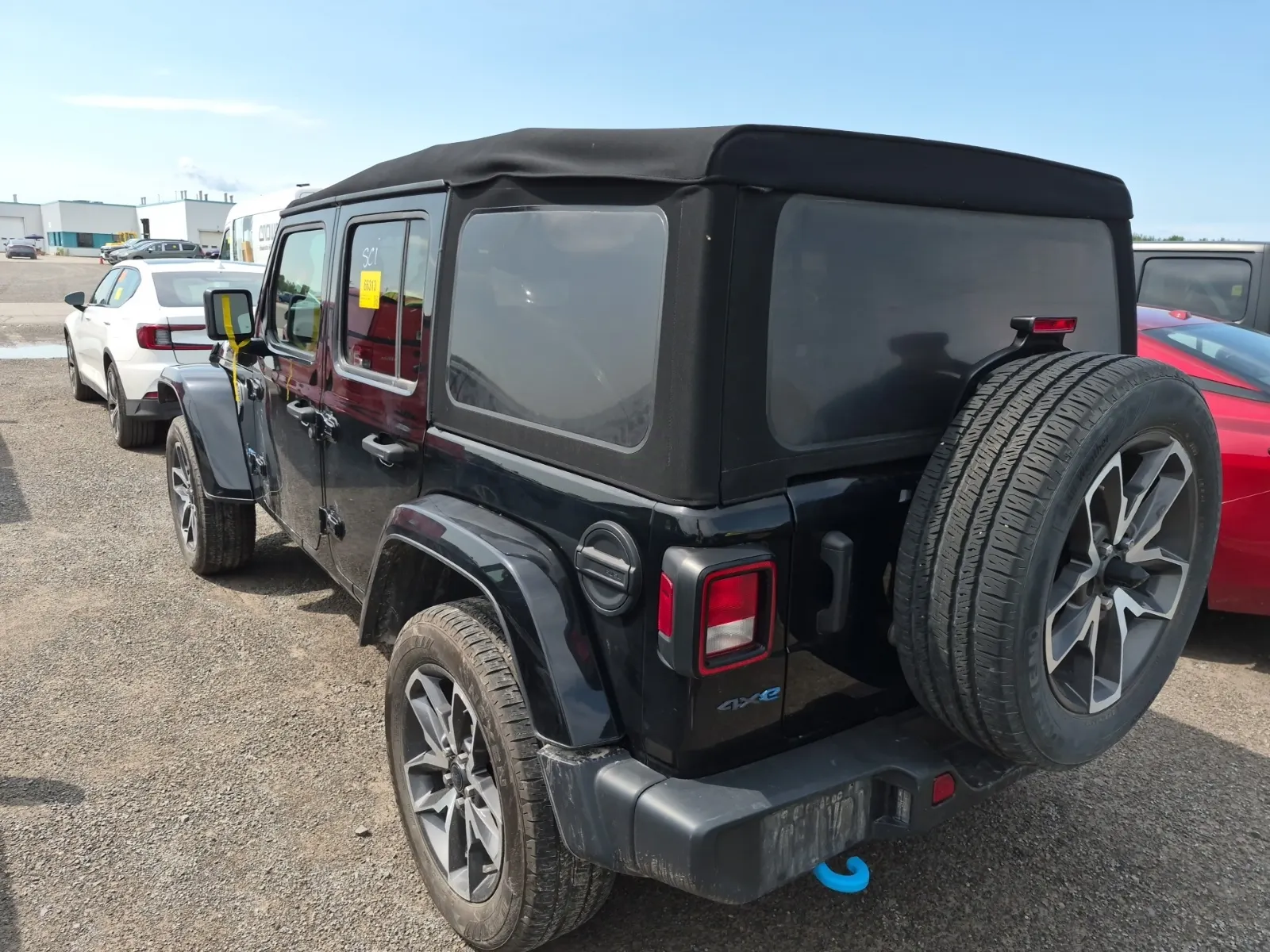 Driver Rear 3/4 Photo