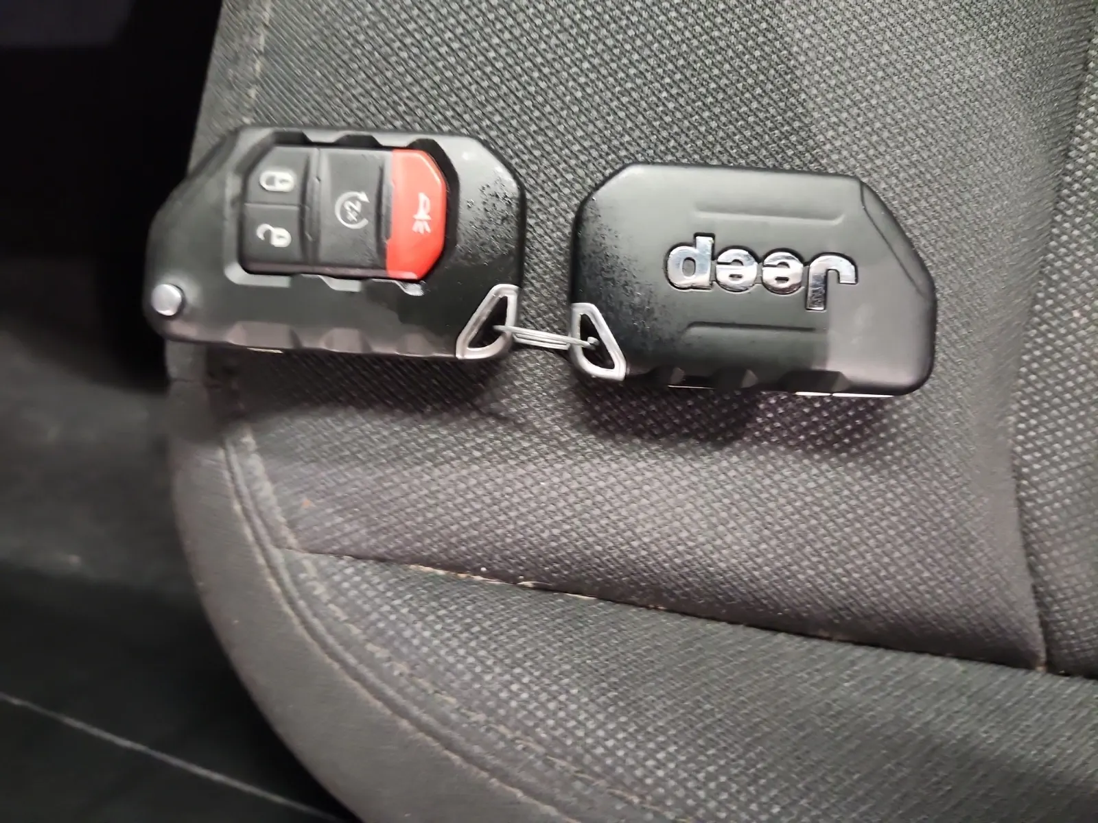 Keys/Fobs/Manual Photo