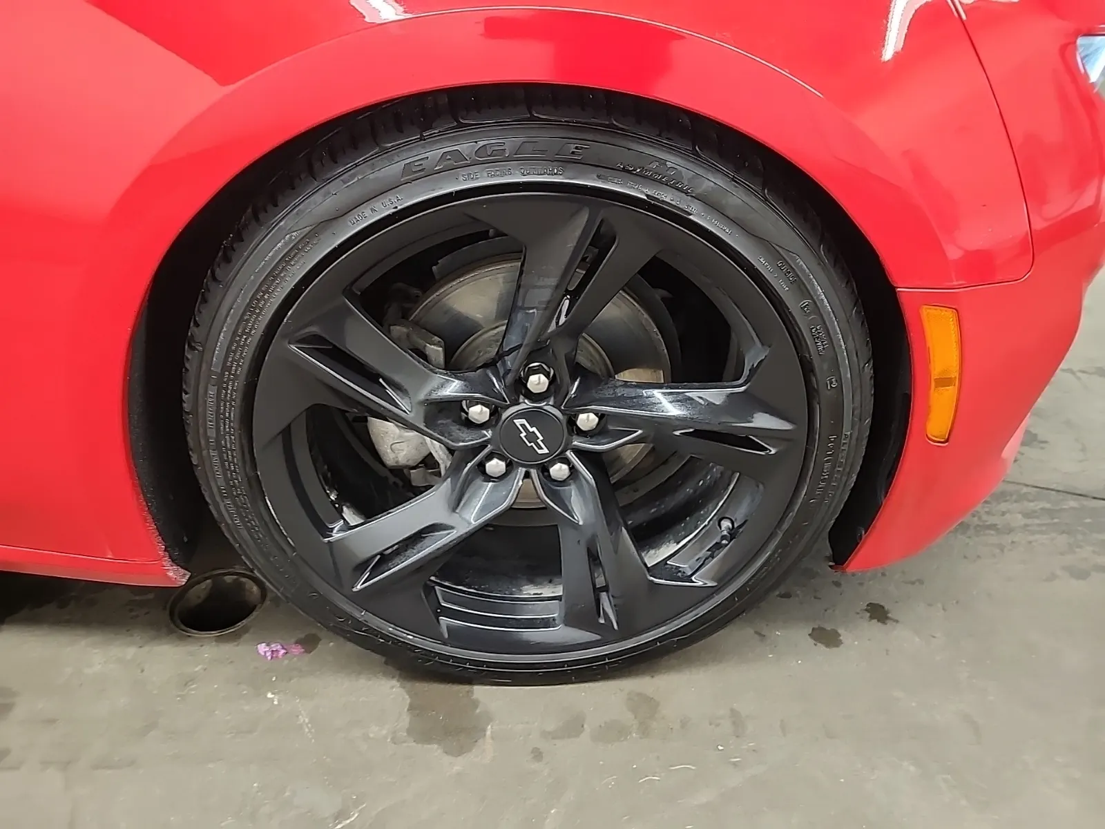 Right Front Wheel/Tire Photo