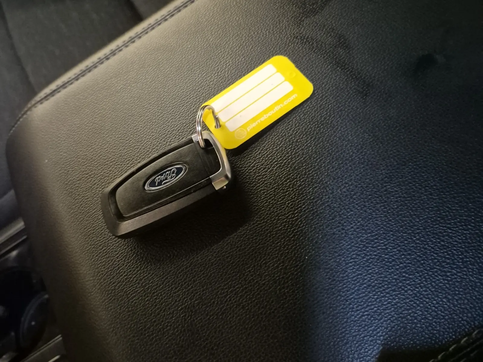 Keys/Fobs/Manual Photo