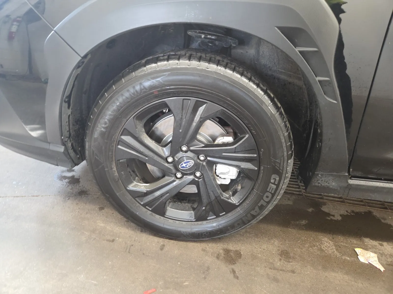 Front driver wheel/tire photo
