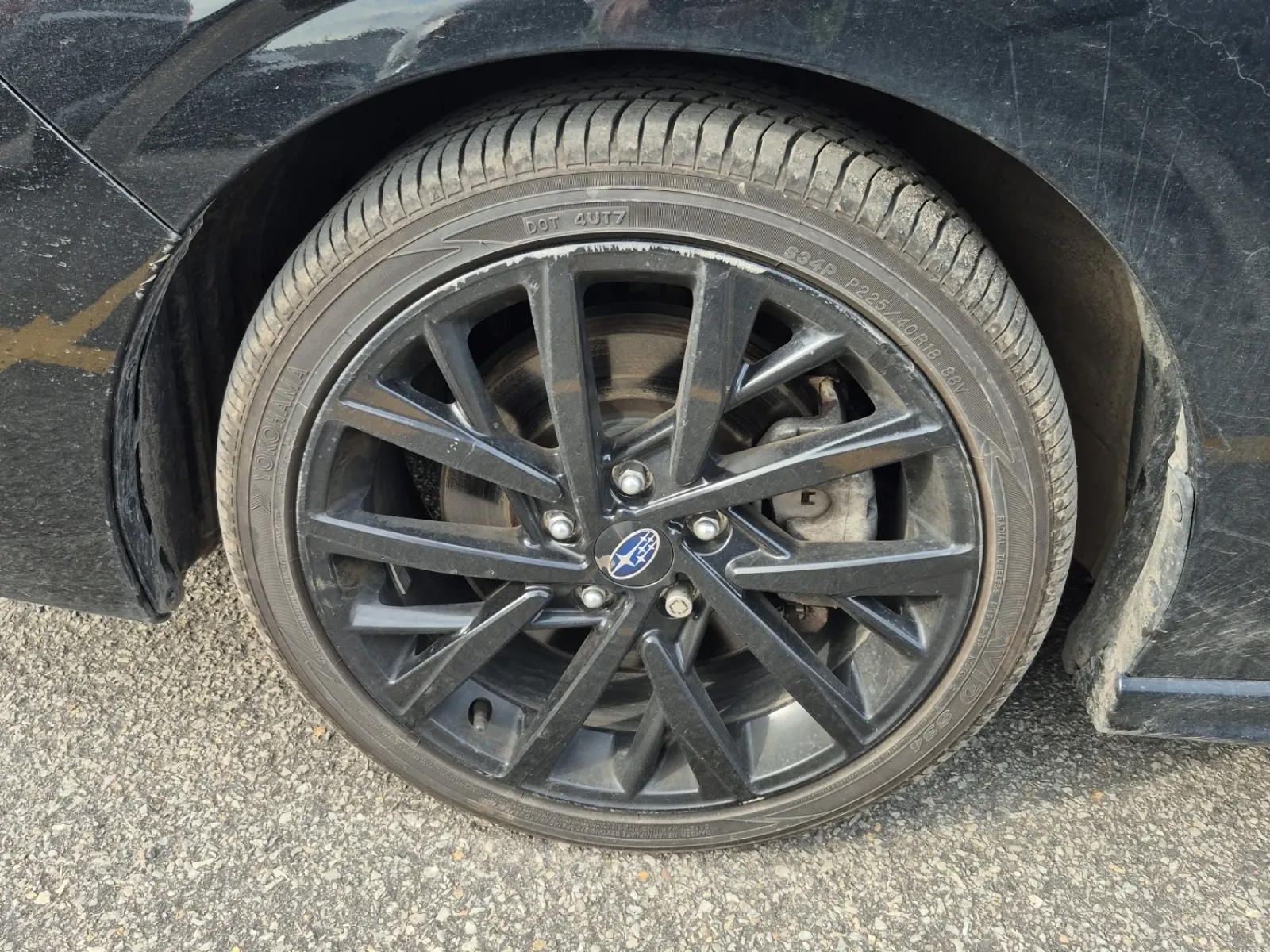 Front driver wheel/tire photo