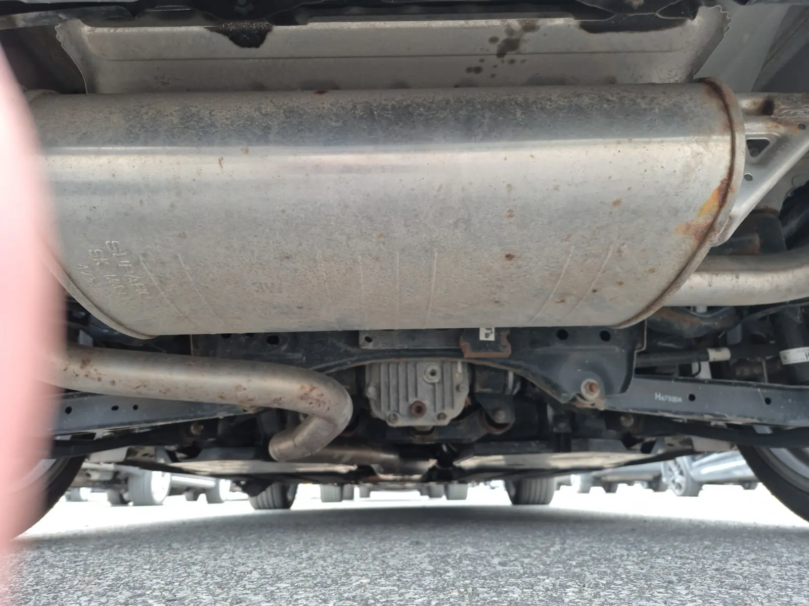 Undercarriage - Rear Photo