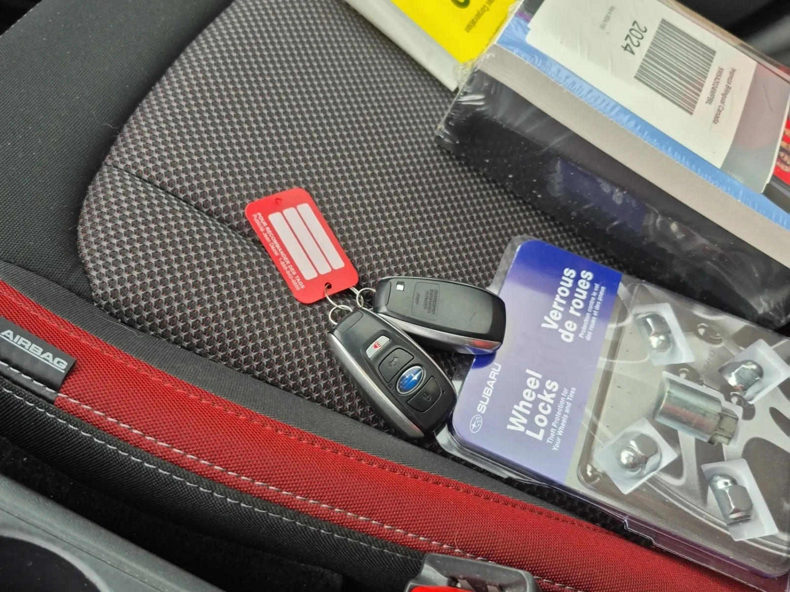 Keys/Fobs/Manual Photo
