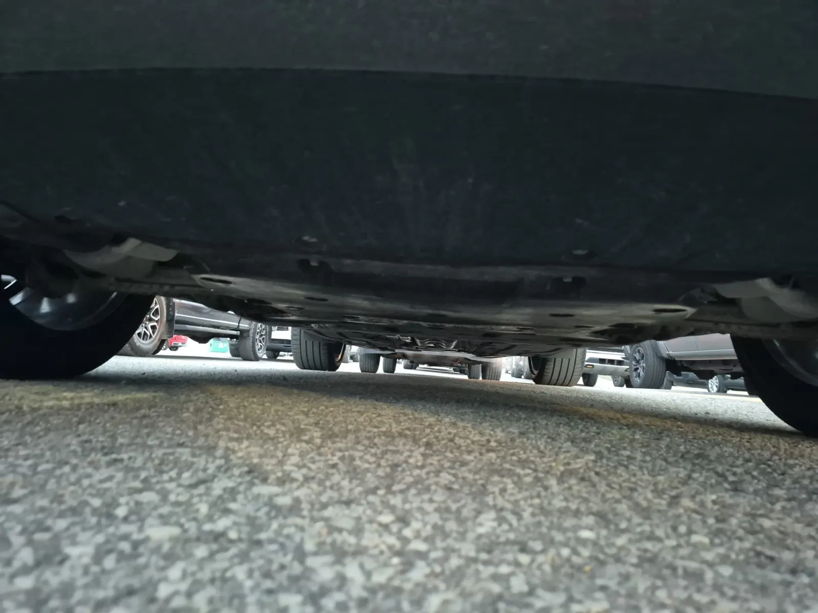 Undercarriage - Front Photo