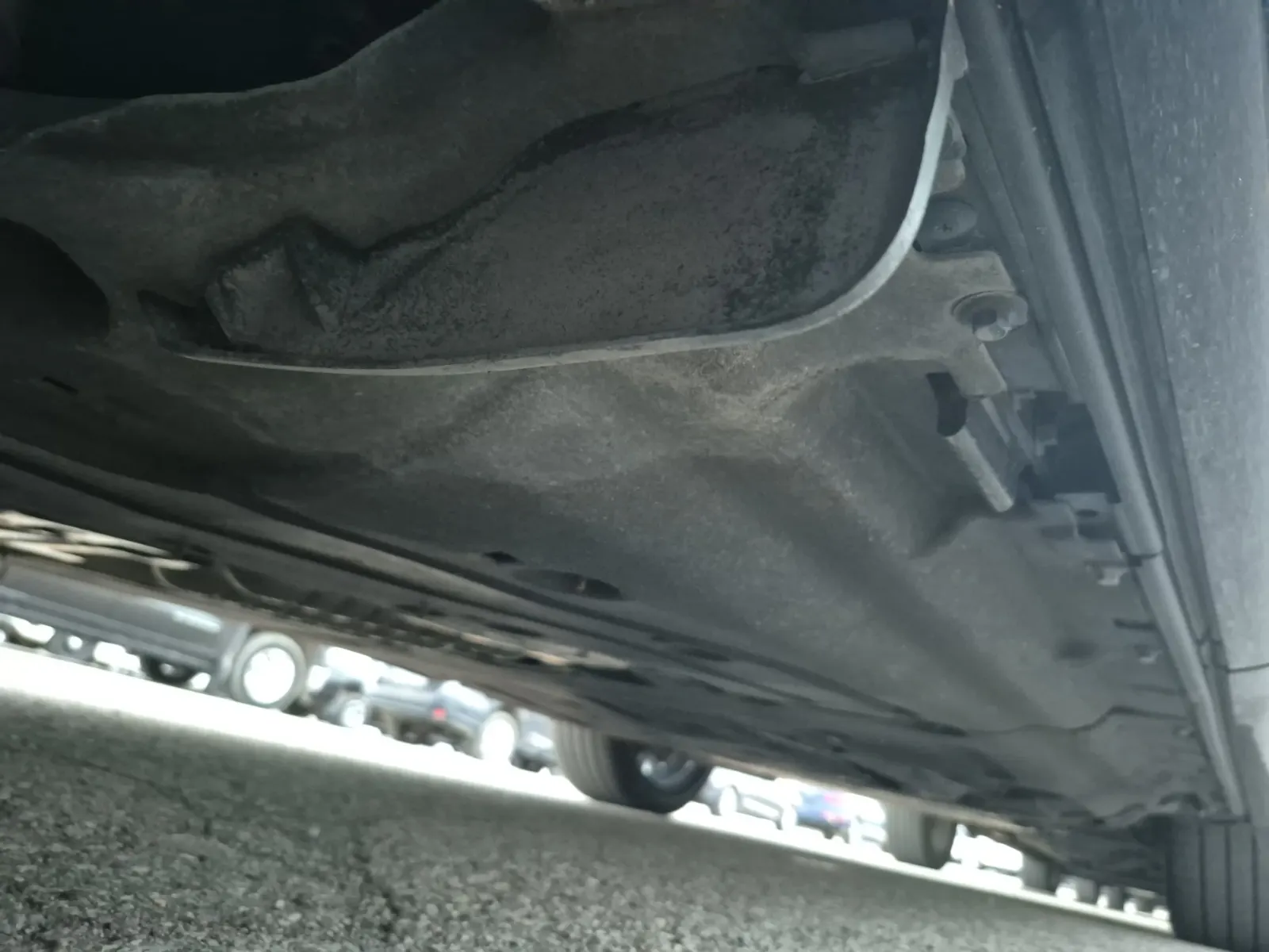 Undercarriage - Passenger Photo