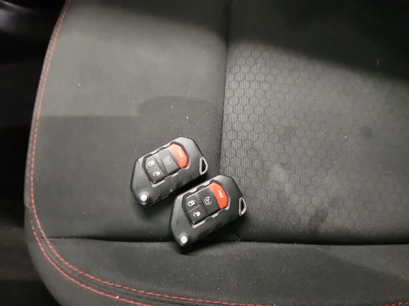 Keys/Fobs/Manual Photo
