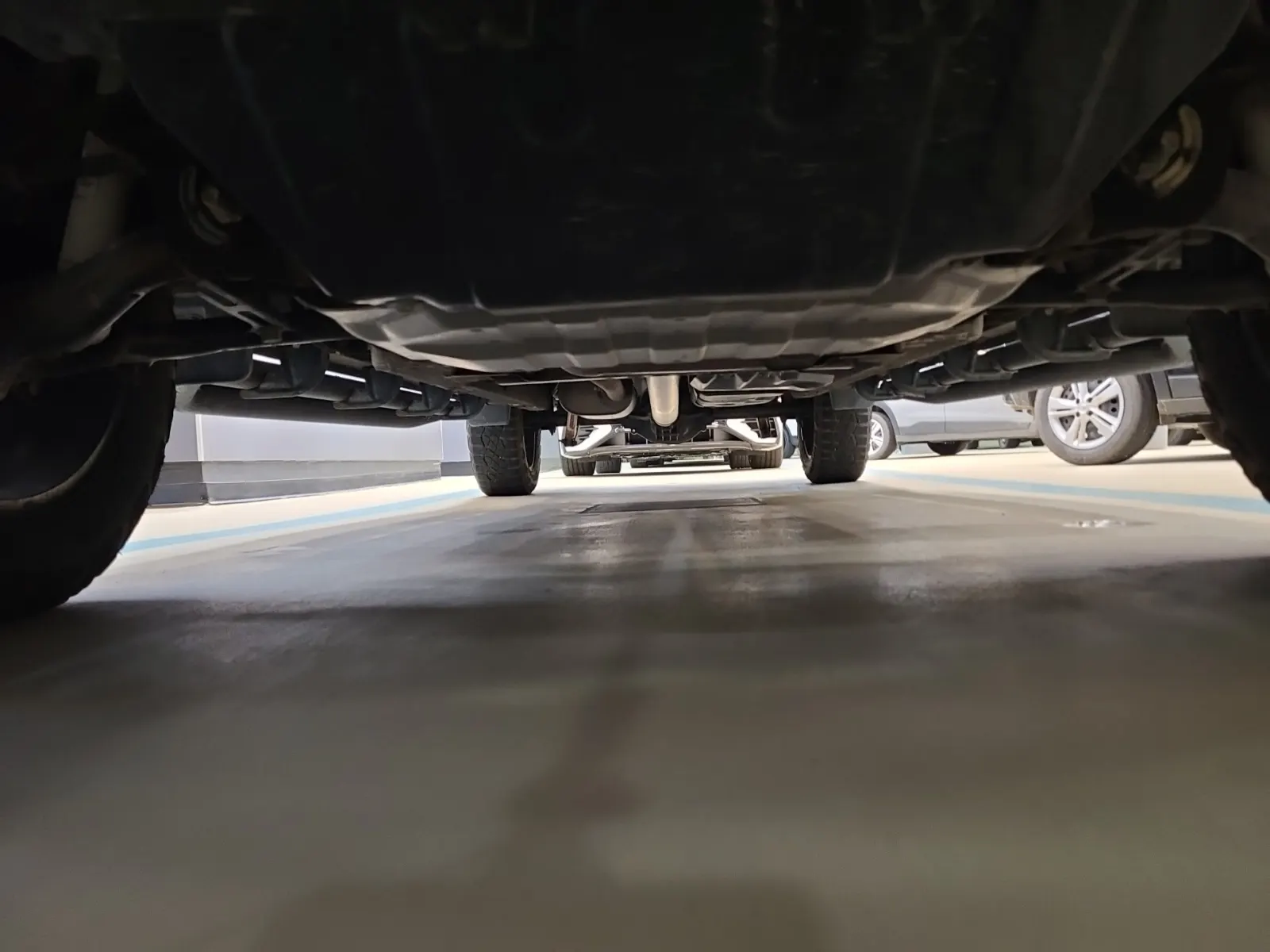 Undercarriage - Front Photo