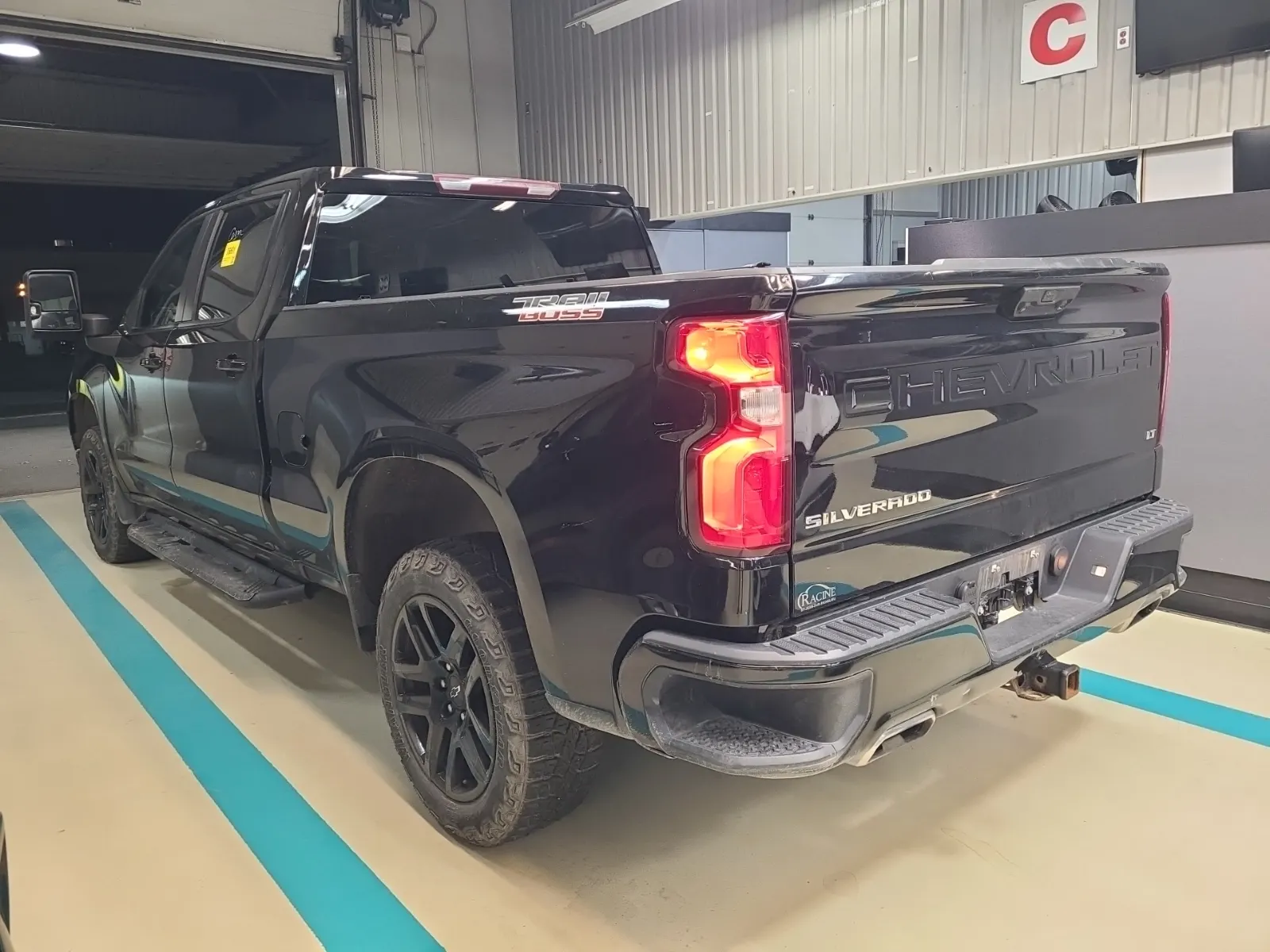 Driver Rear 3/4 Photo