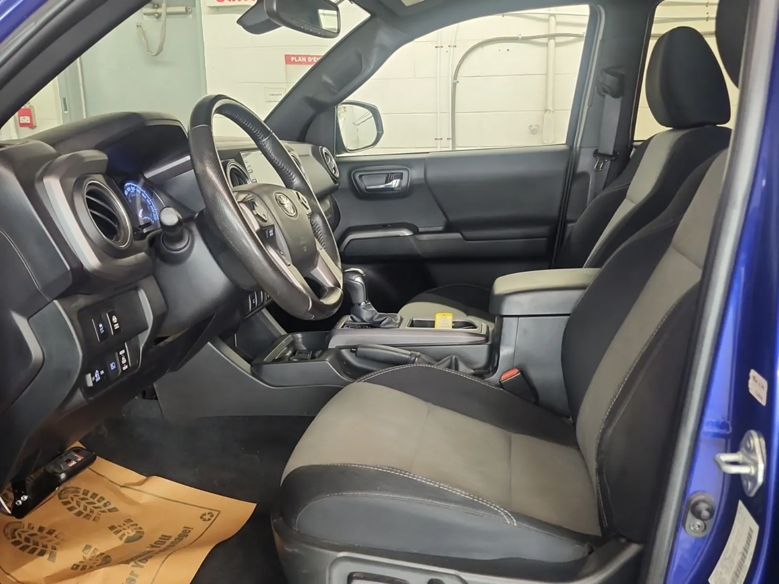 Front Interior Photo