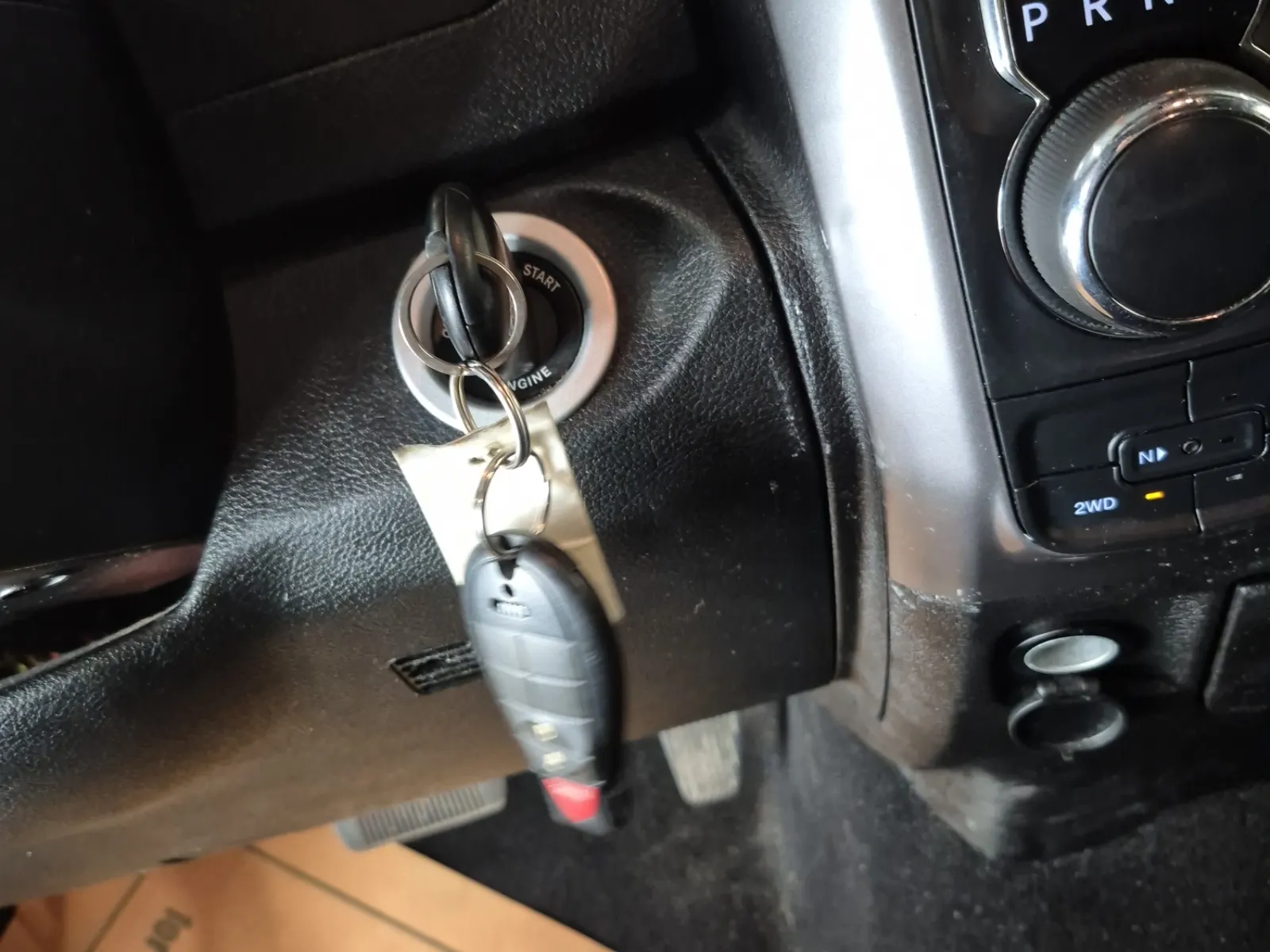 Keys/Fobs/Manual Photo