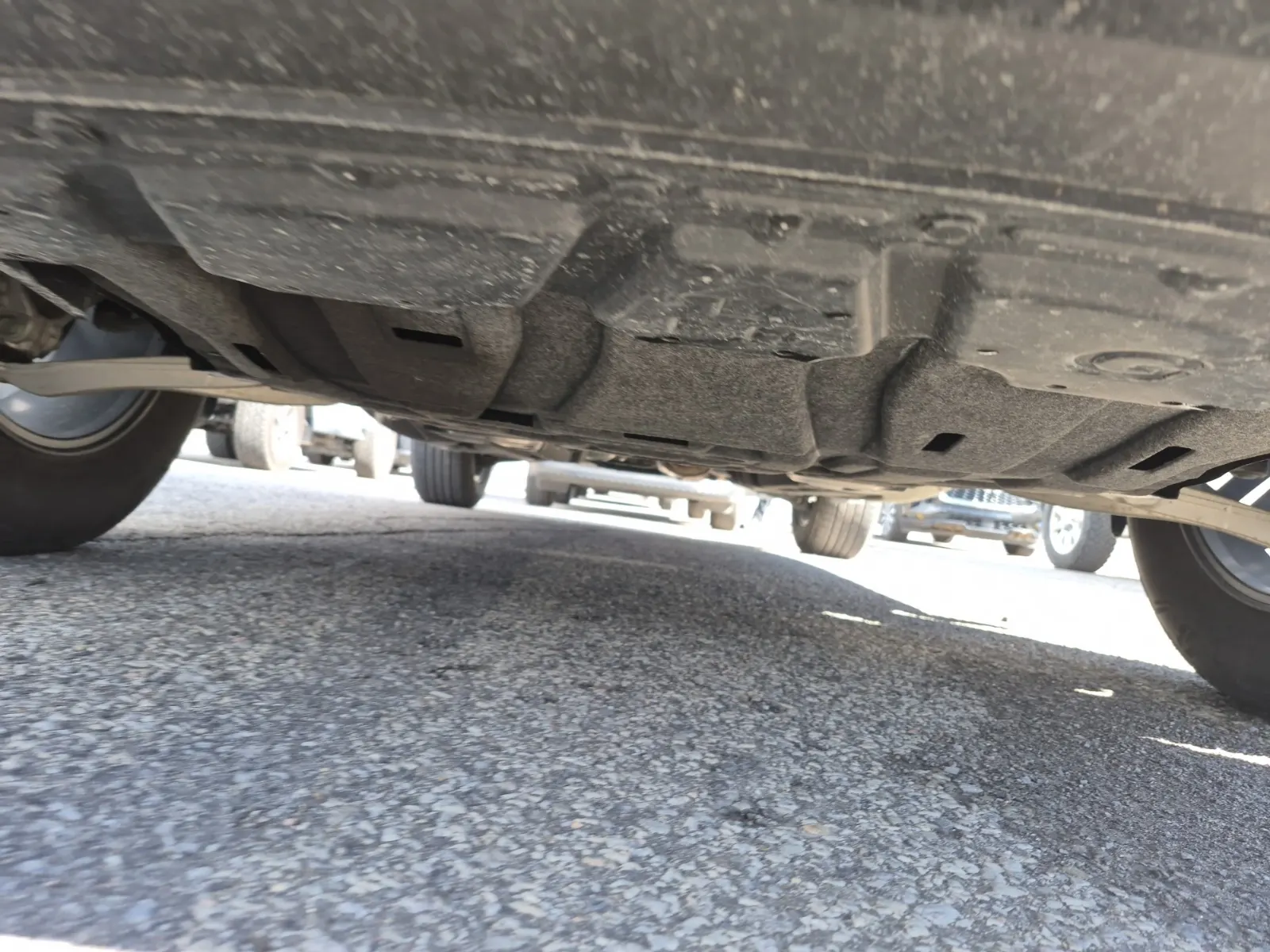 Undercarriage - Front Photo