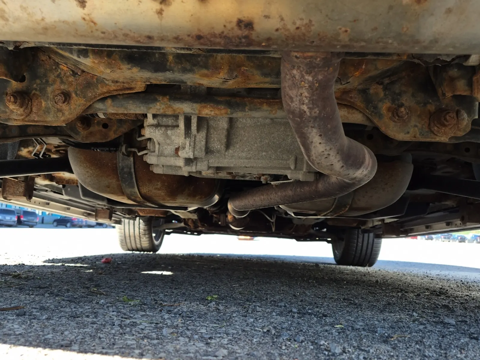 Undercarriage - Rear Photo