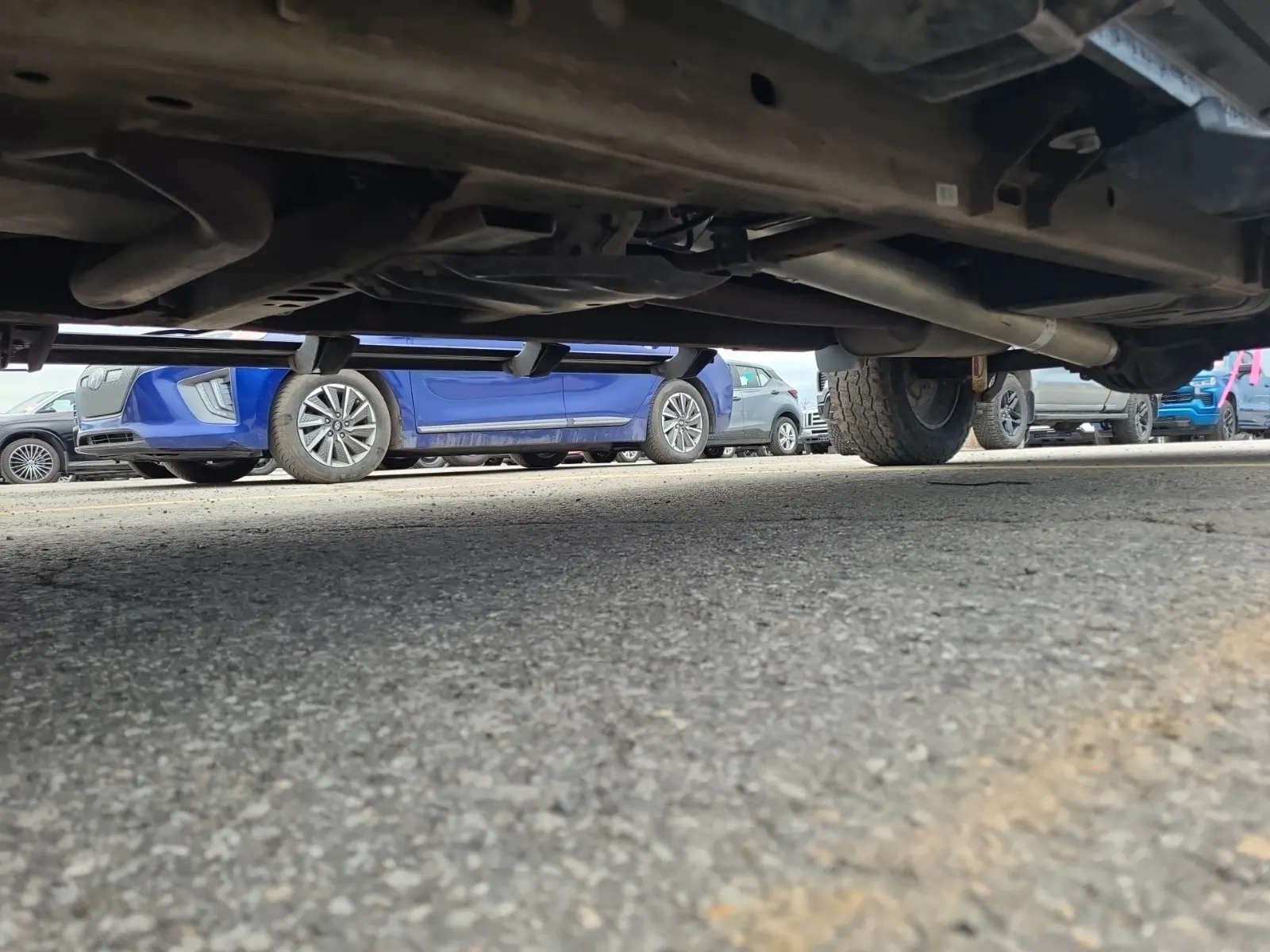 Undercarriage - Driver Photo