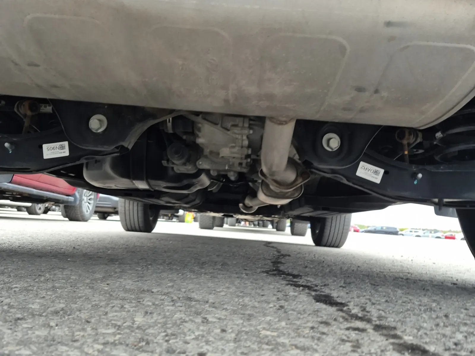Undercarriage - Rear Photo