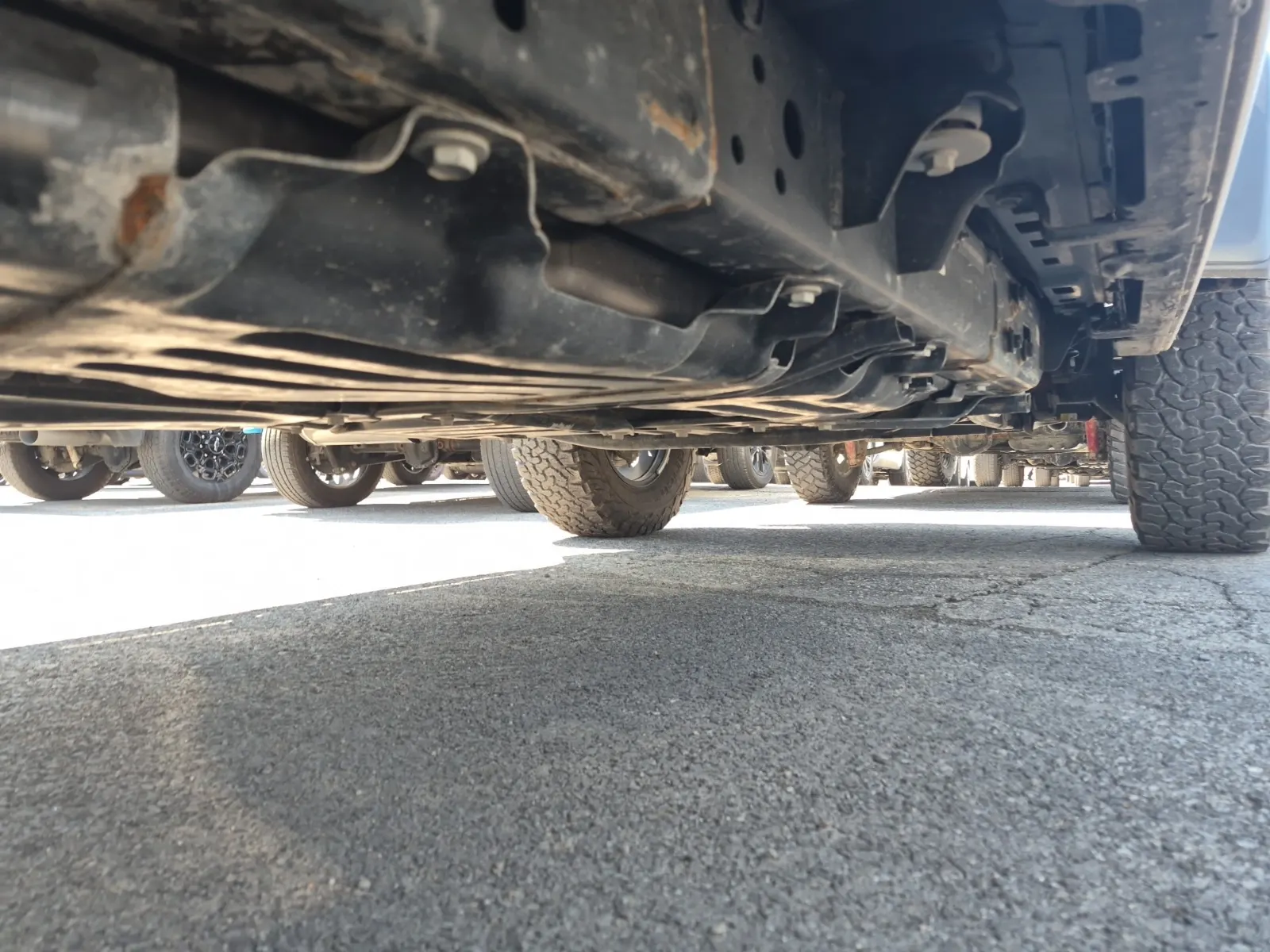 Undercarriage - Passenger Photo