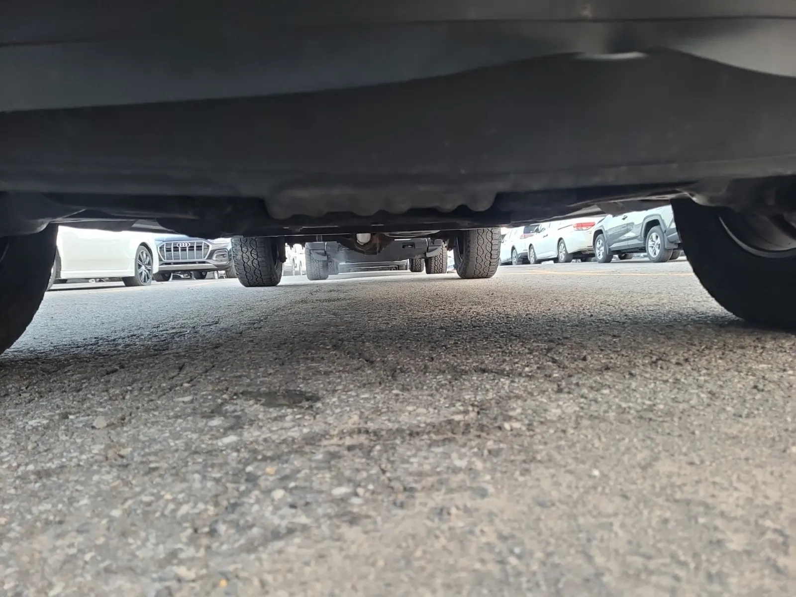 Undercarriage - Front Photo