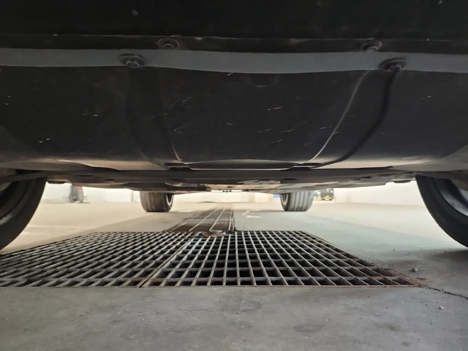 Undercarriage - Front Photo