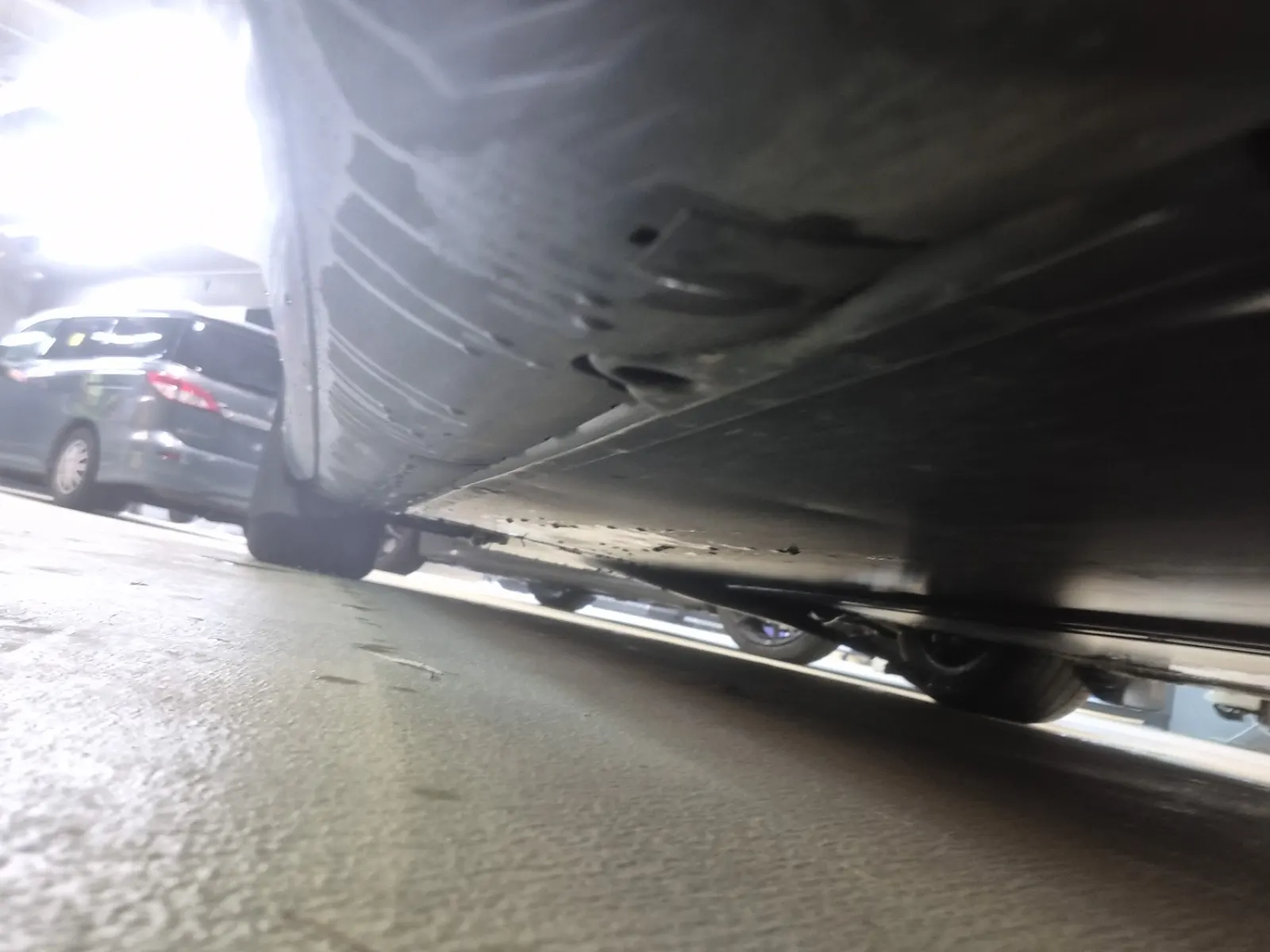 Undercarriage - Driver Photo