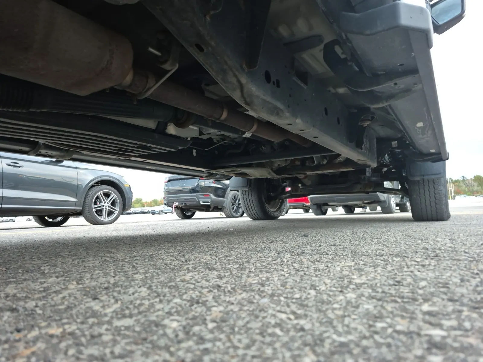 Undercarriage - Passenger Photo