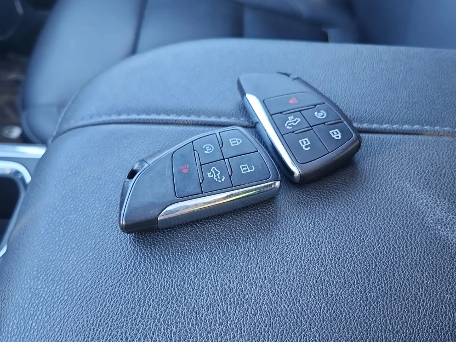 Keys/Fobs/Manual Photo