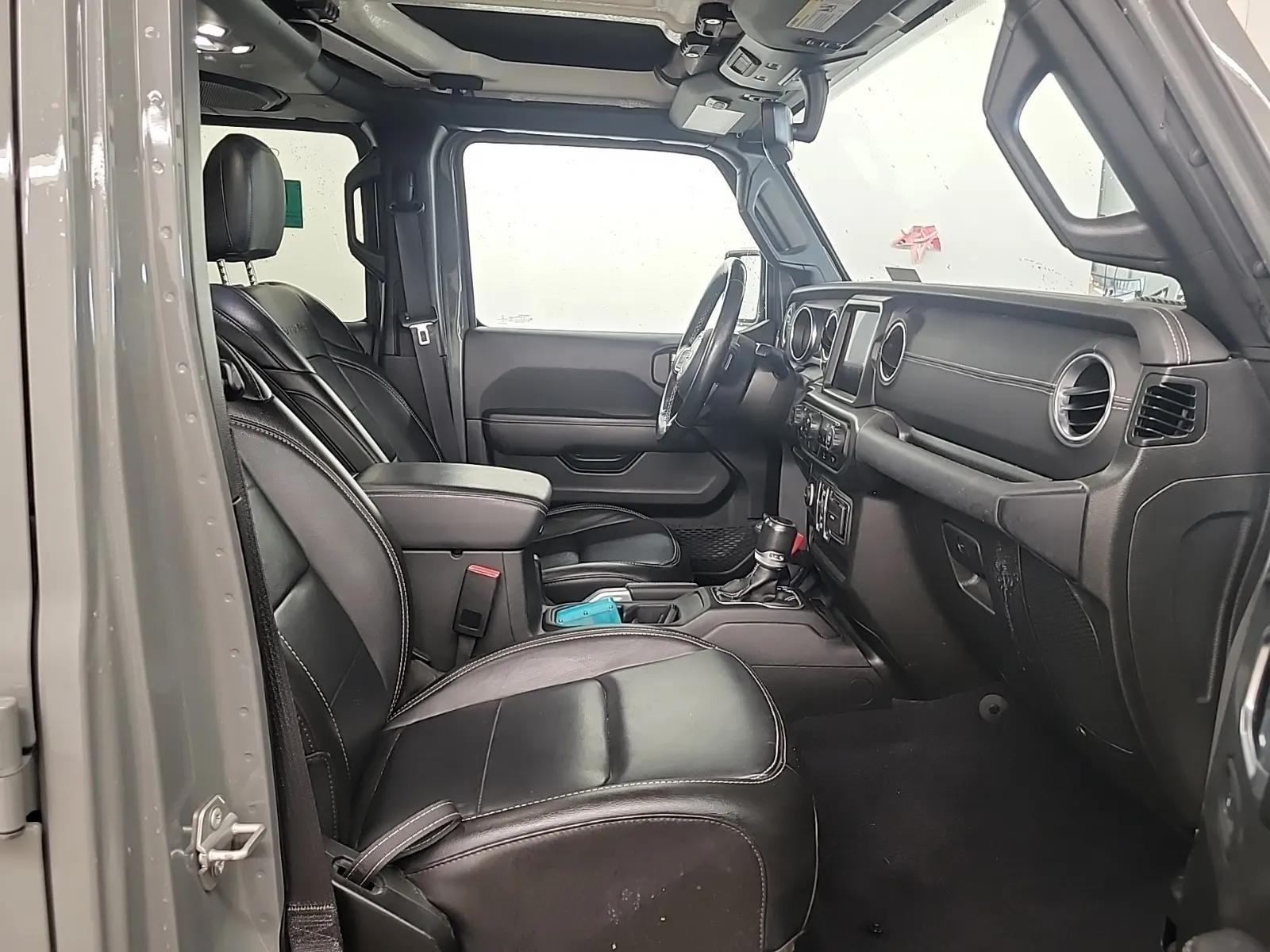 Right Side Interior Photo