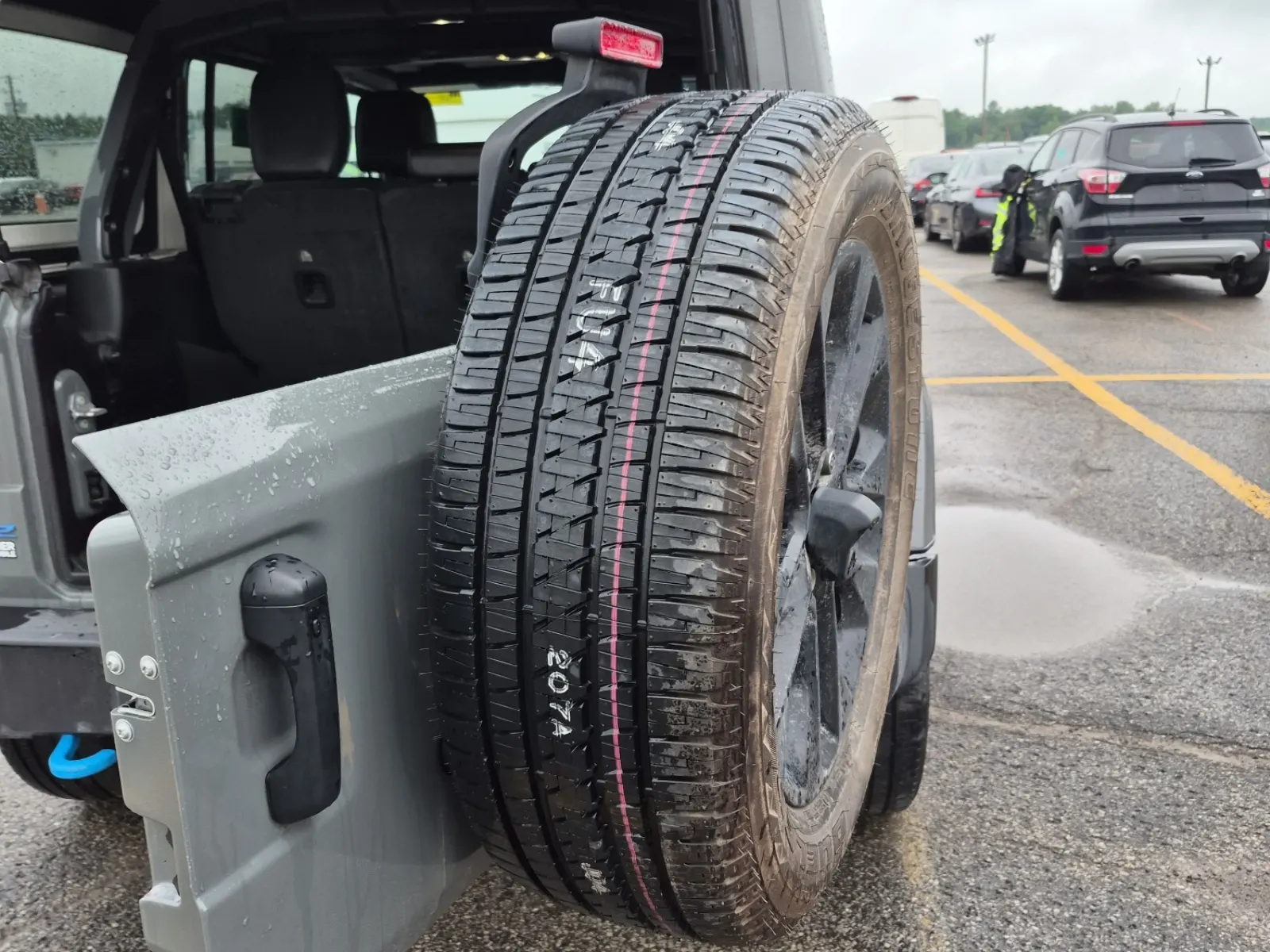 Spare Tire & Wheel Photo