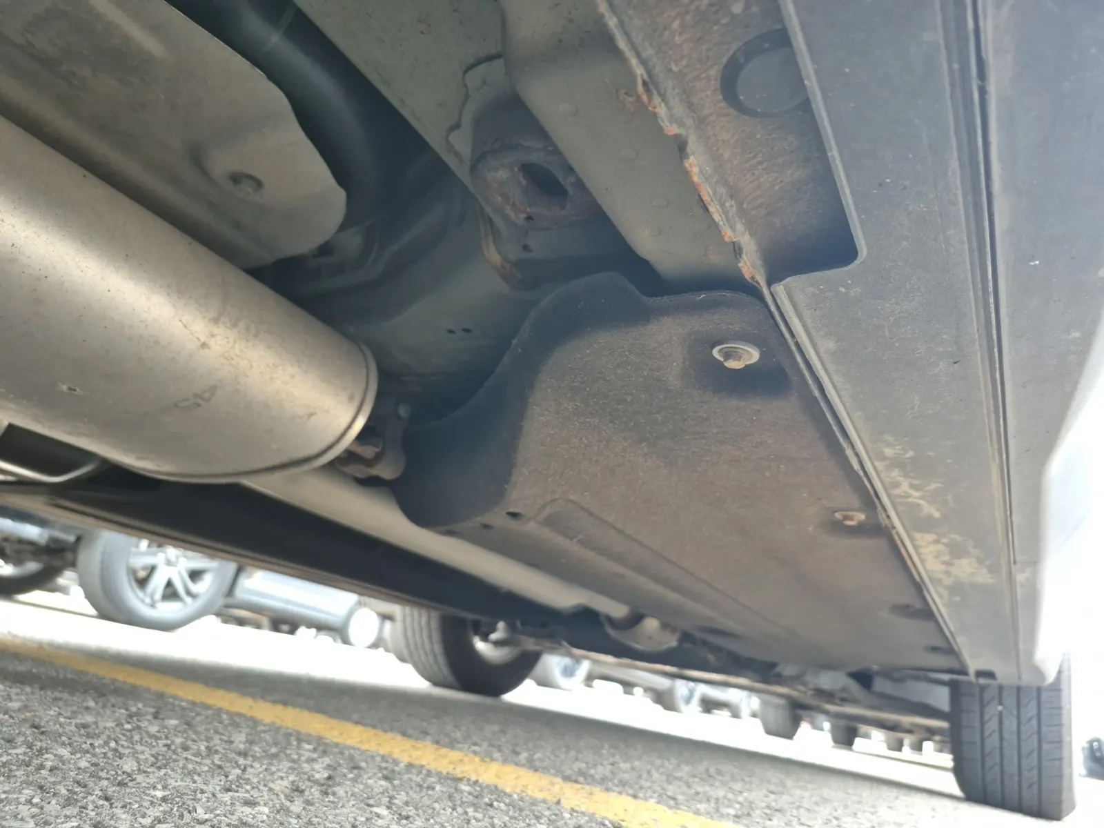 Undercarriage - Passenger Photo
