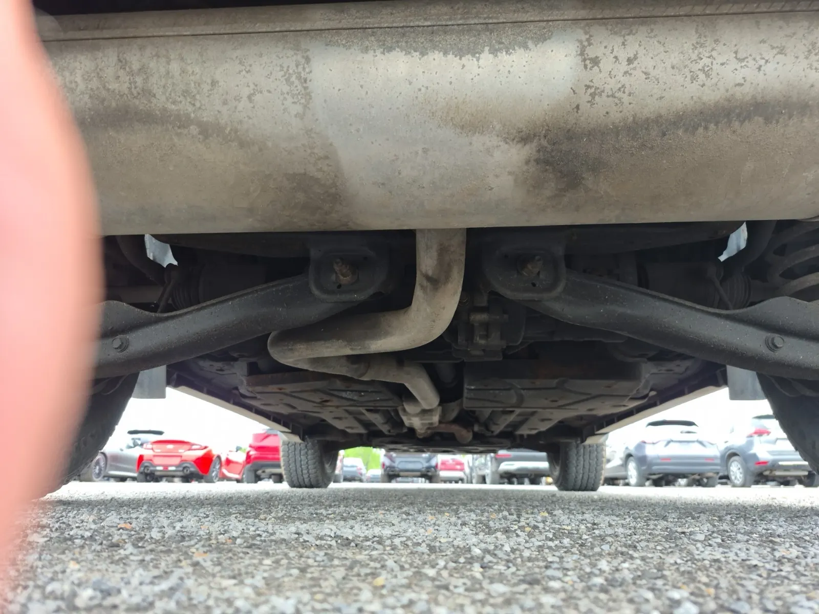 Undercarriage - Rear Photo