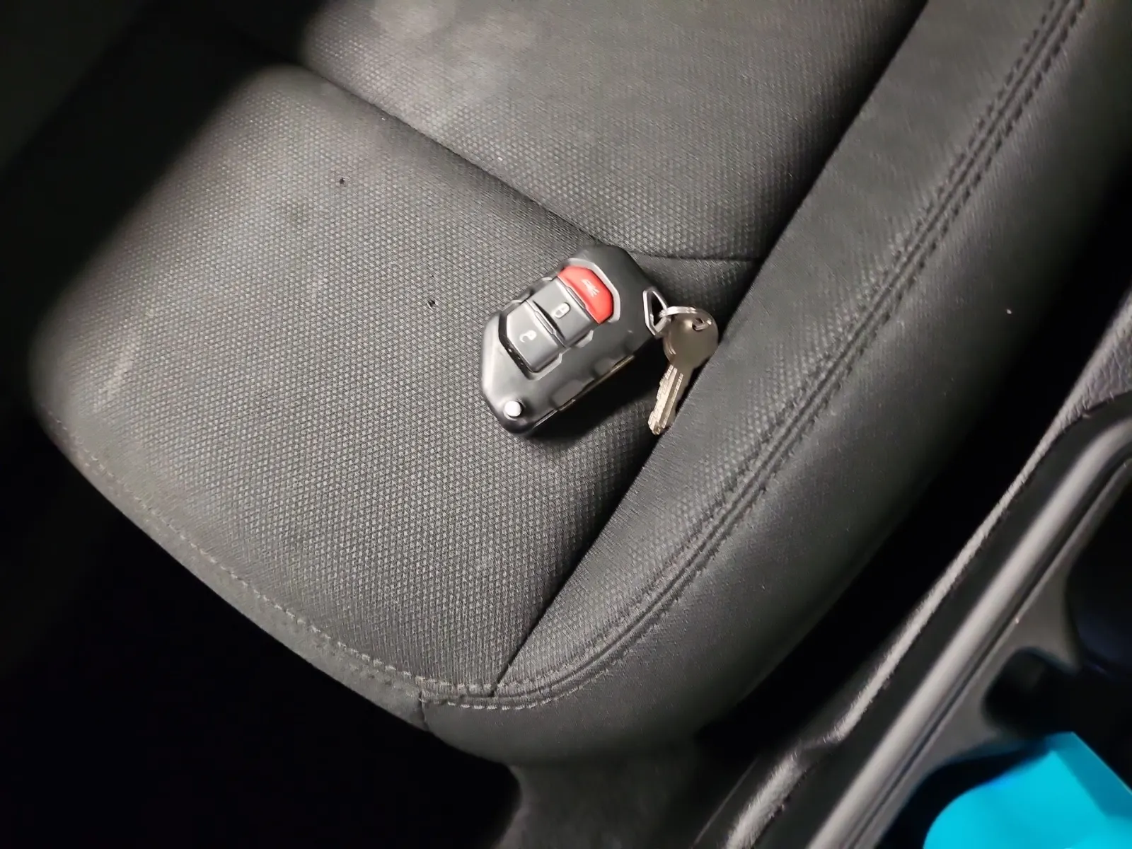 Keys/Fobs/Manual Photo