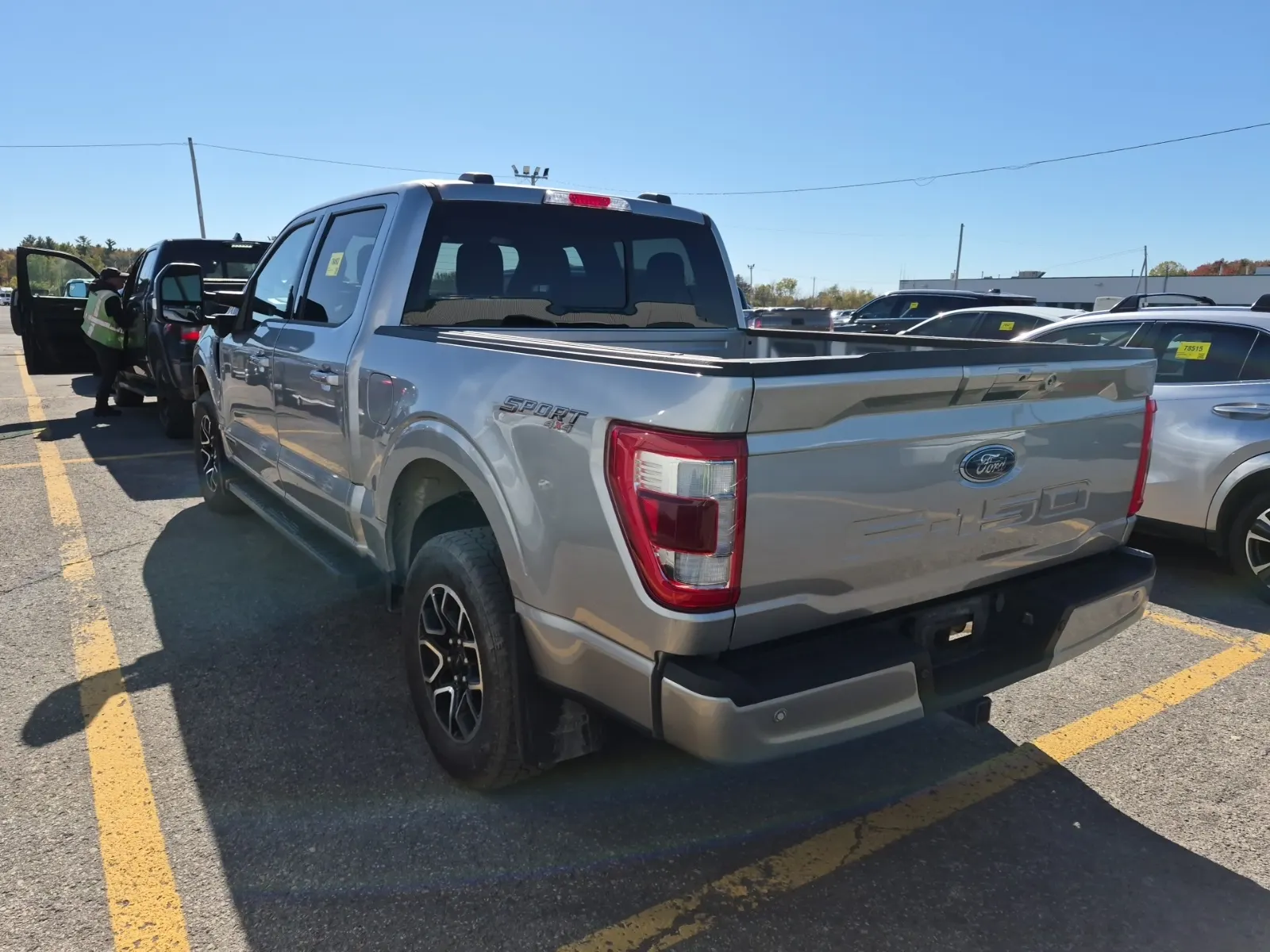 Driver Rear 3/4 Photo