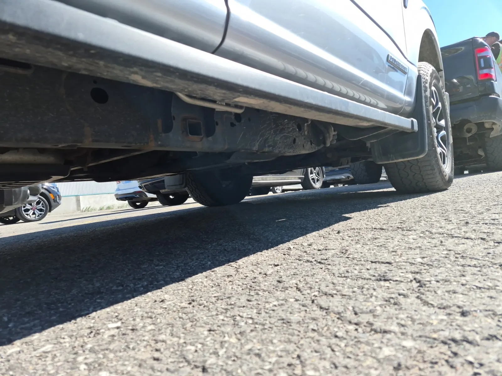 Undercarriage - Passenger Photo