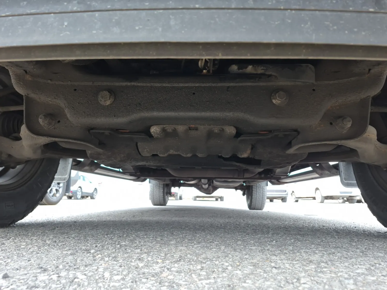 Undercarriage - Front Photo