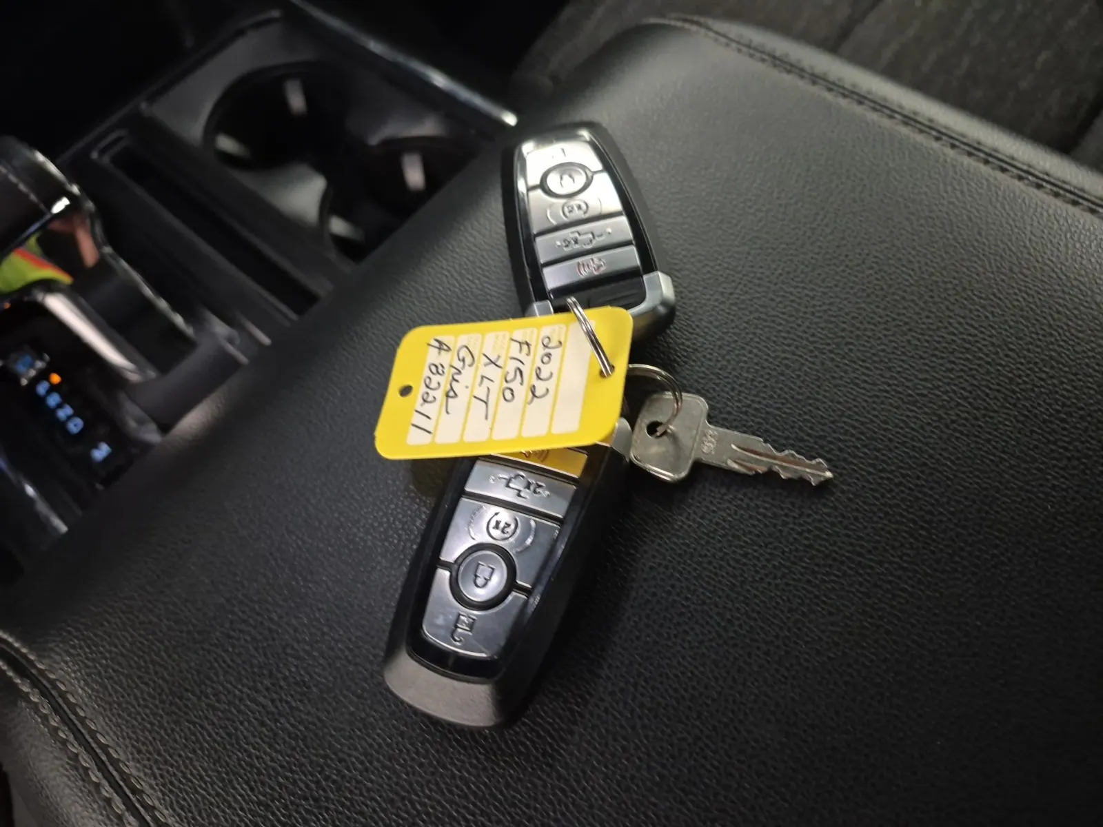 Keys/Fobs/Manual Photo