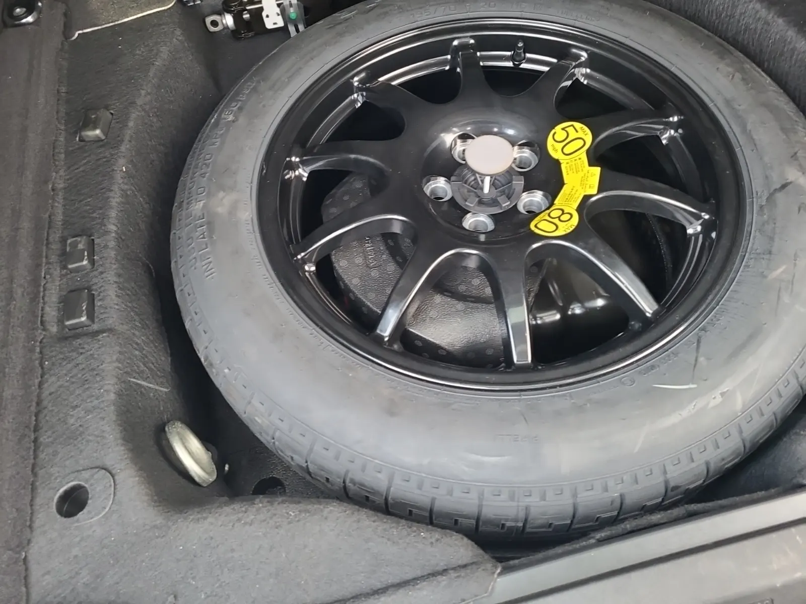 Spare Tire & Wheel Photo