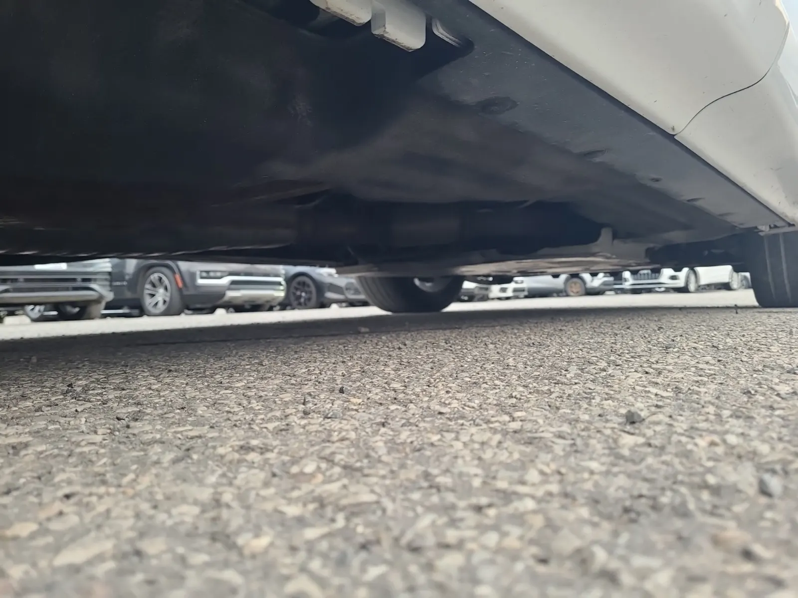 Undercarriage - Passenger Photo