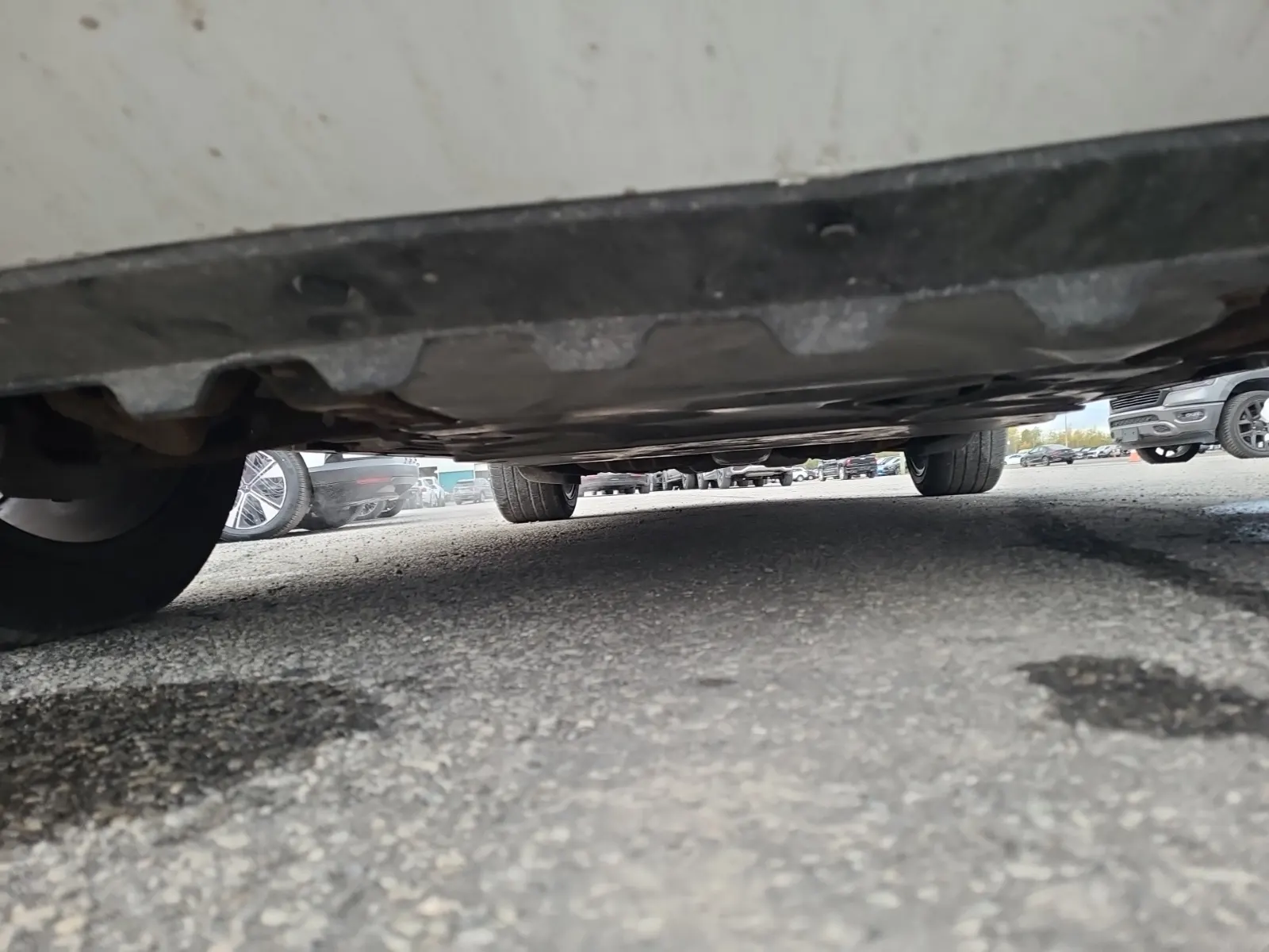 Undercarriage - Front Photo