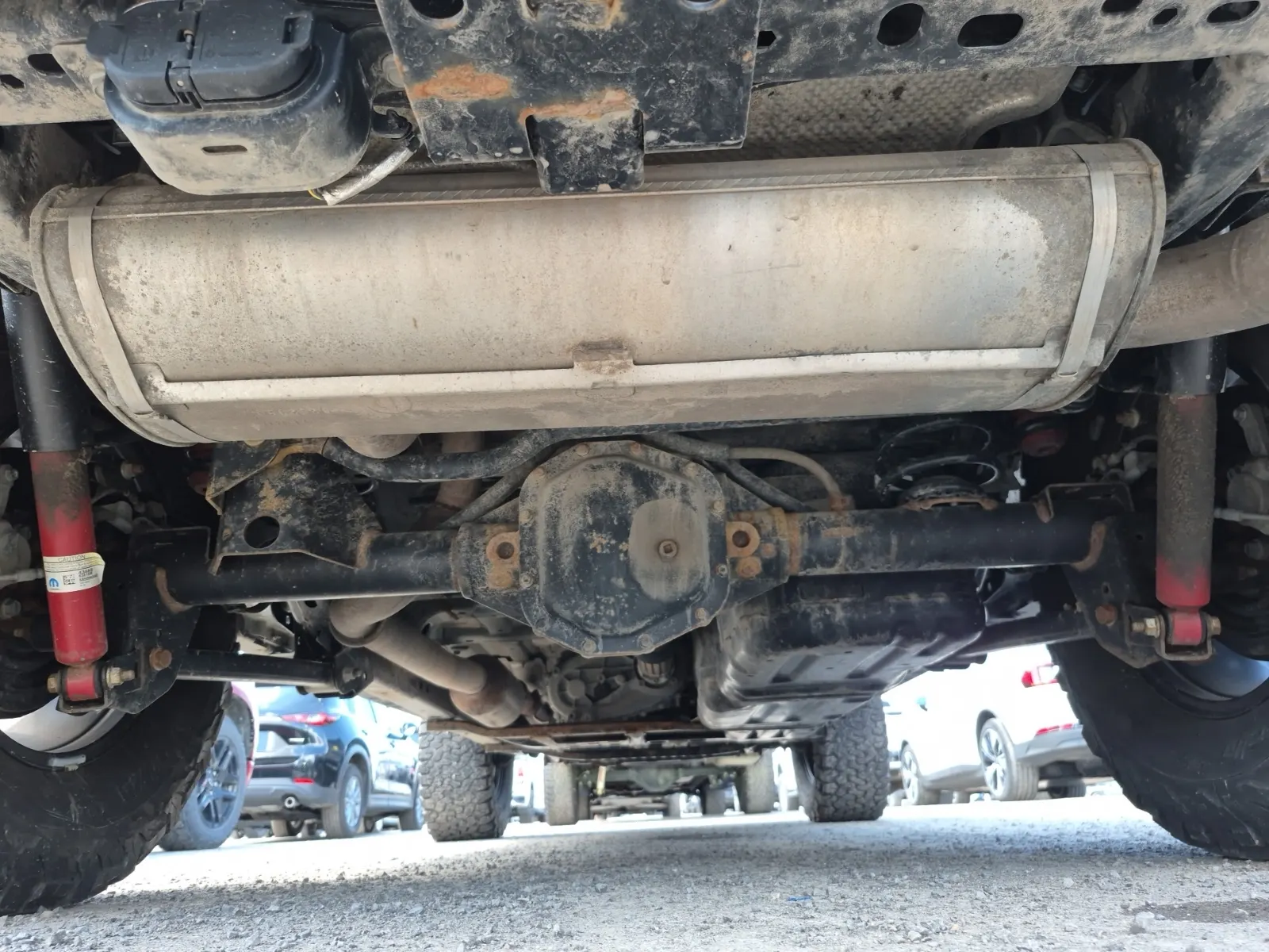 Undercarriage - Rear Photo