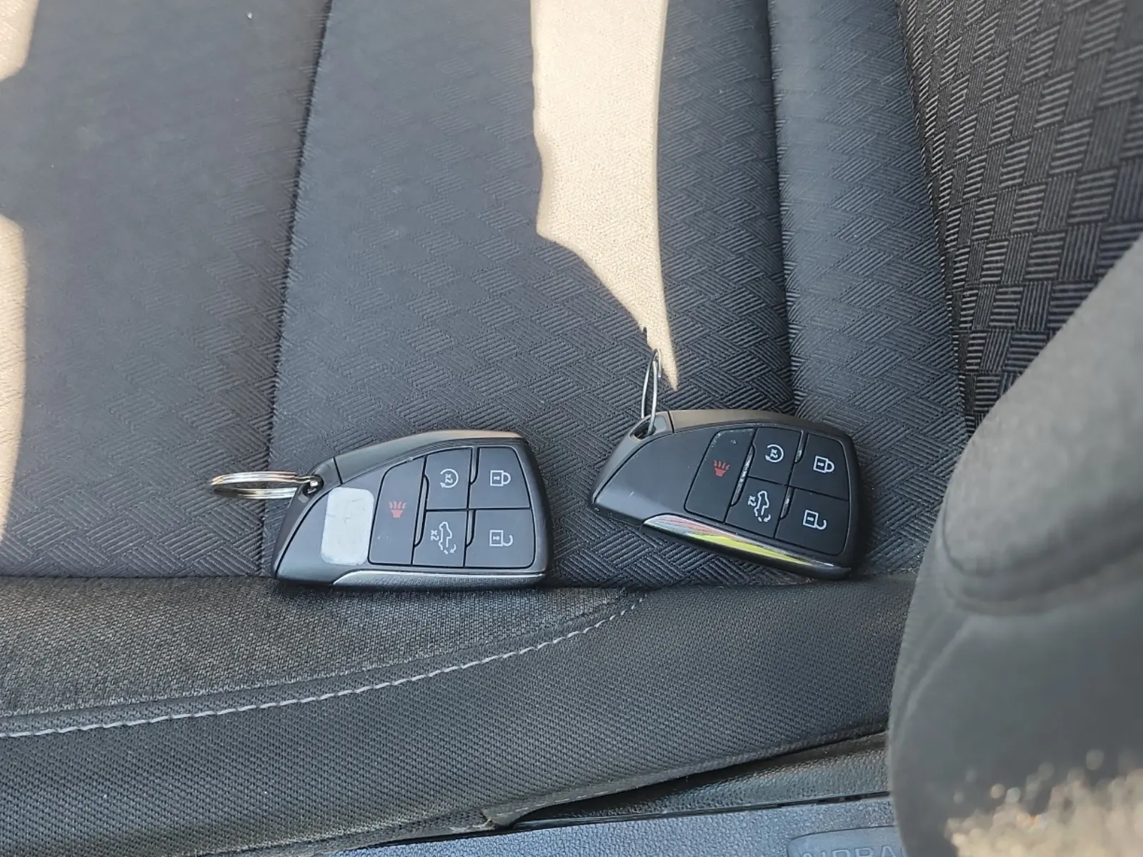 Keys/Fobs/Manual Photo