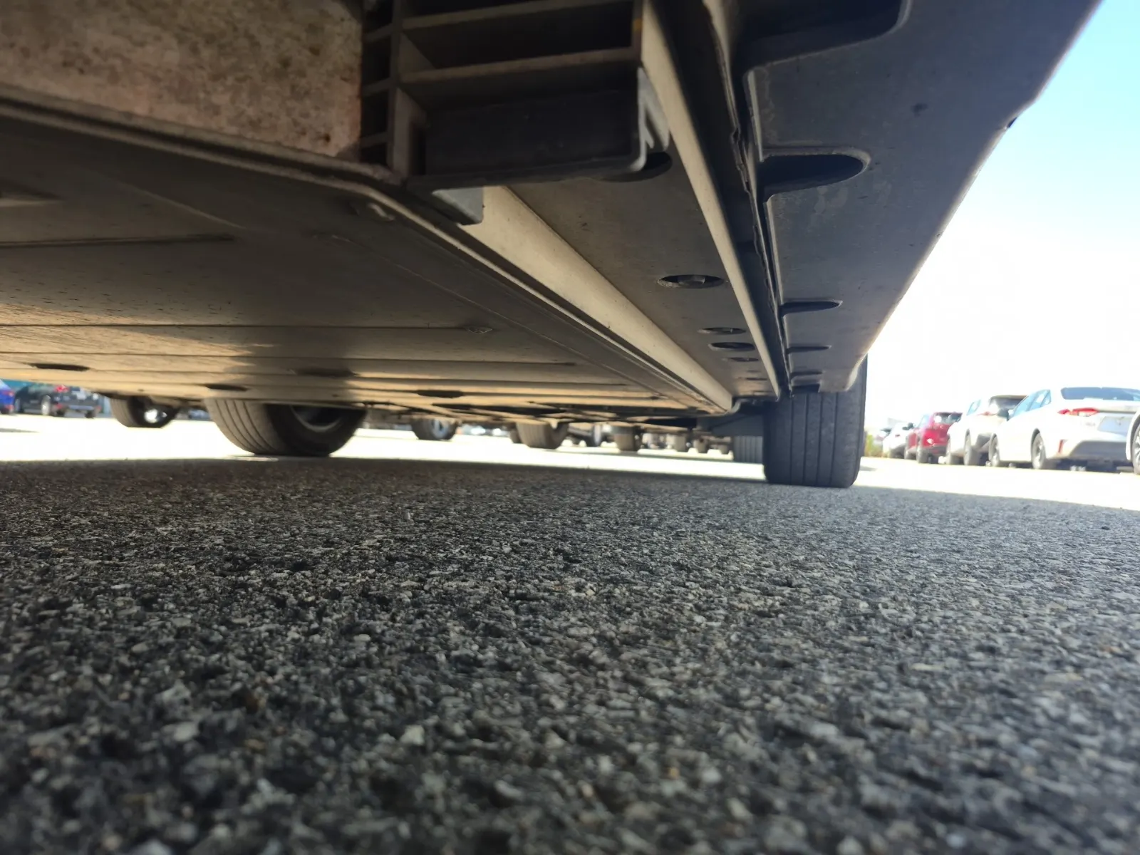 Undercarriage - Passenger Photo