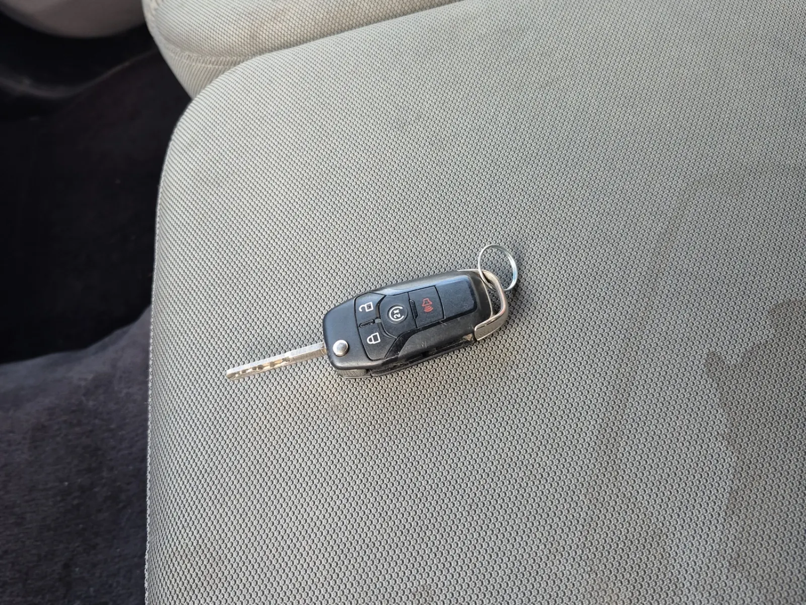 Keys/Fobs/Manual Photo