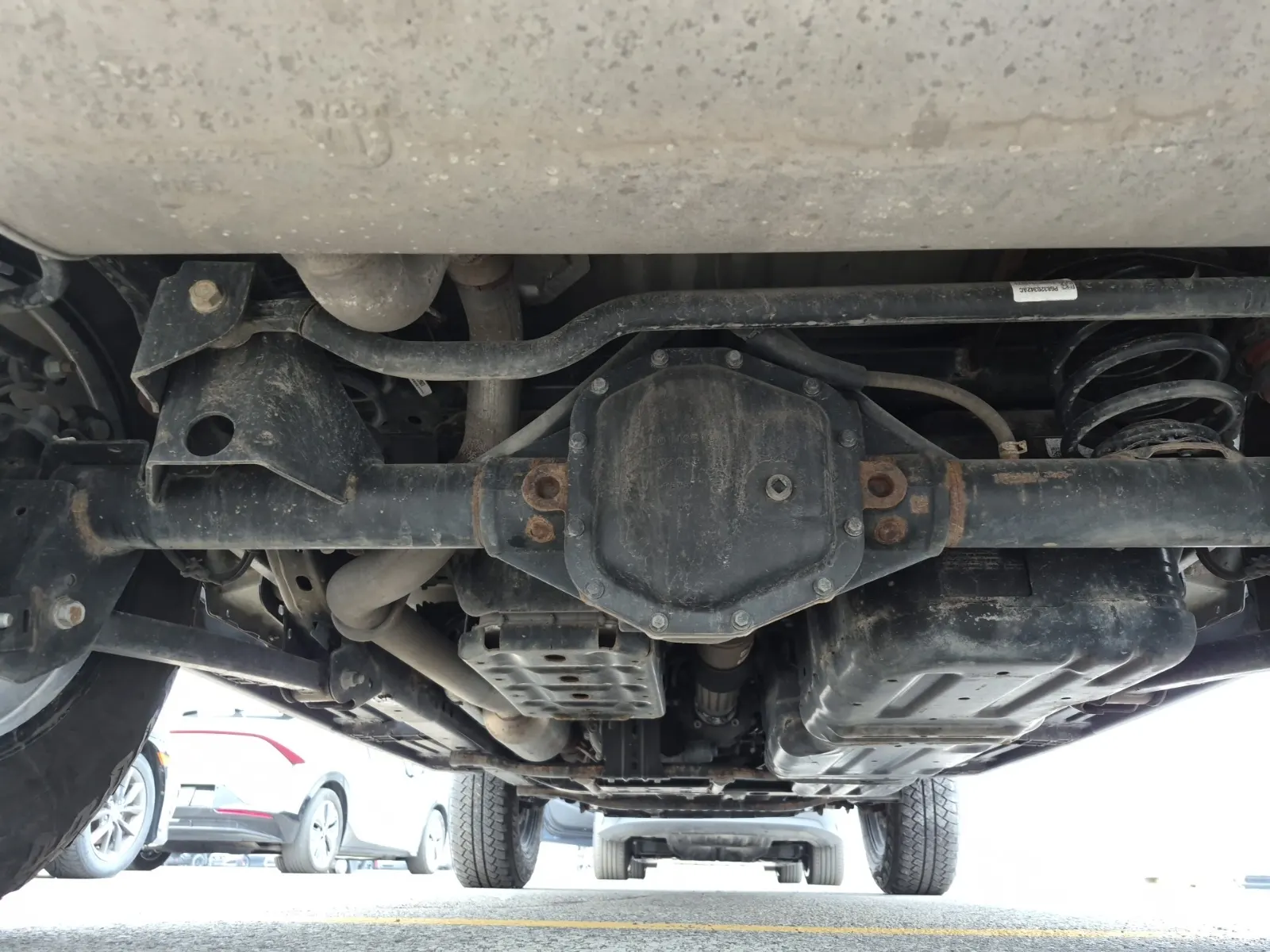 Undercarriage - Rear Photo