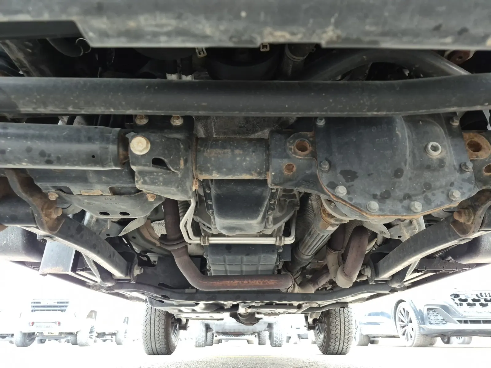 Undercarriage - Front Photo