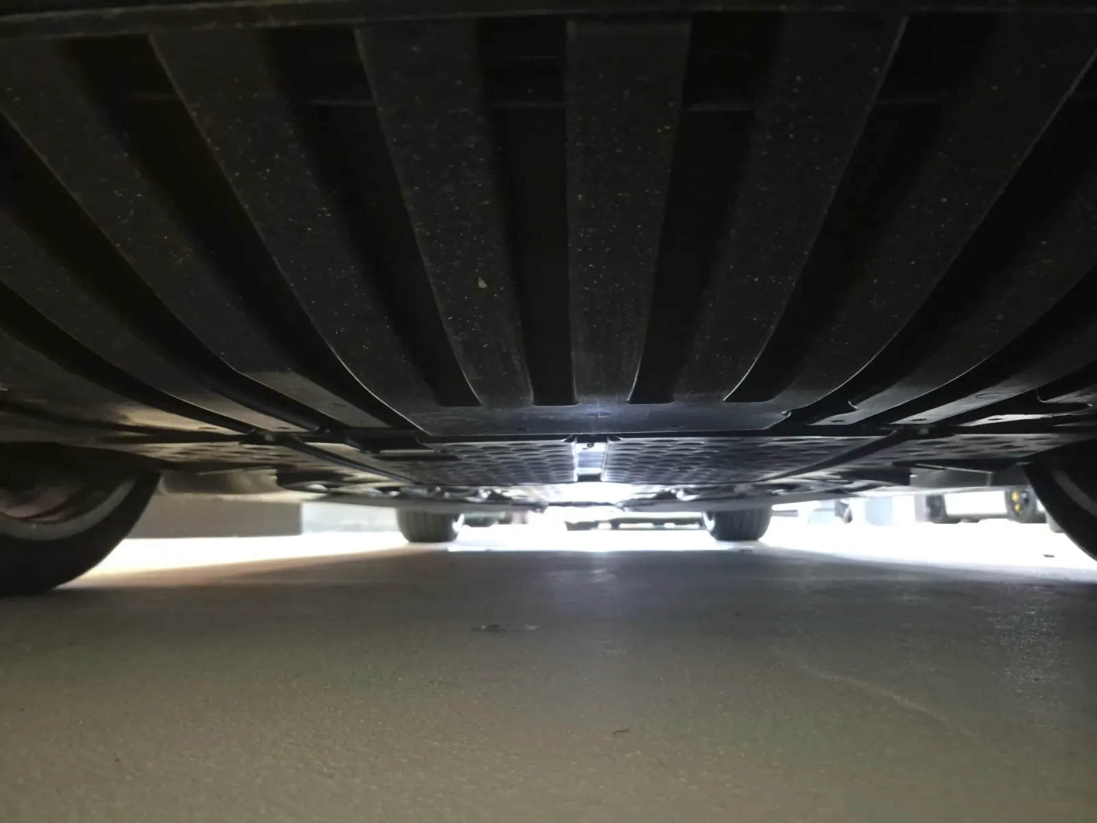 Undercarriage - Front Photo