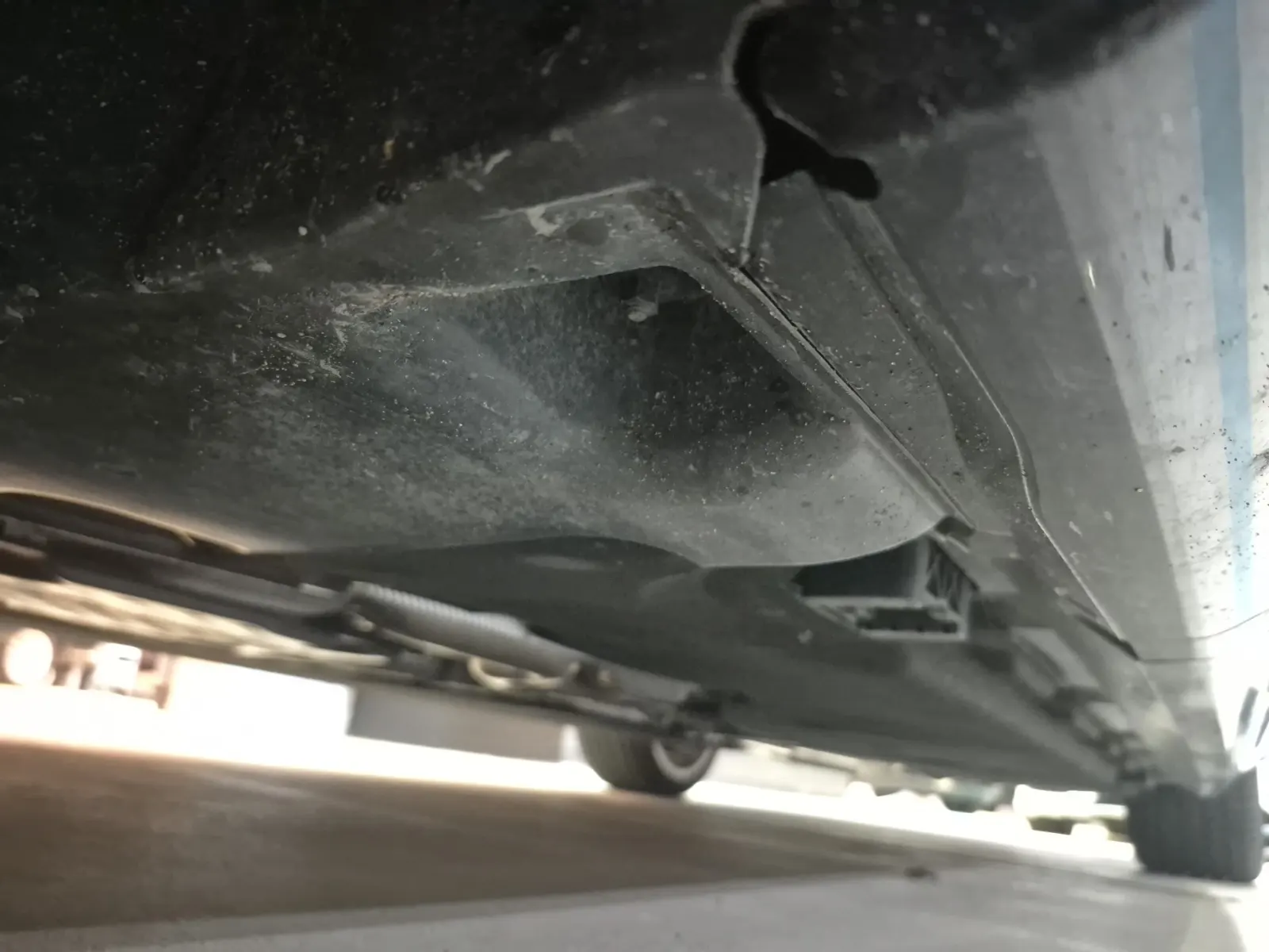 Undercarriage - Driver Photo