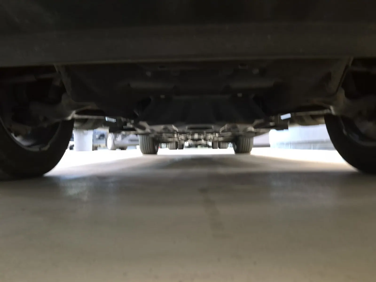 Undercarriage - Front Photo