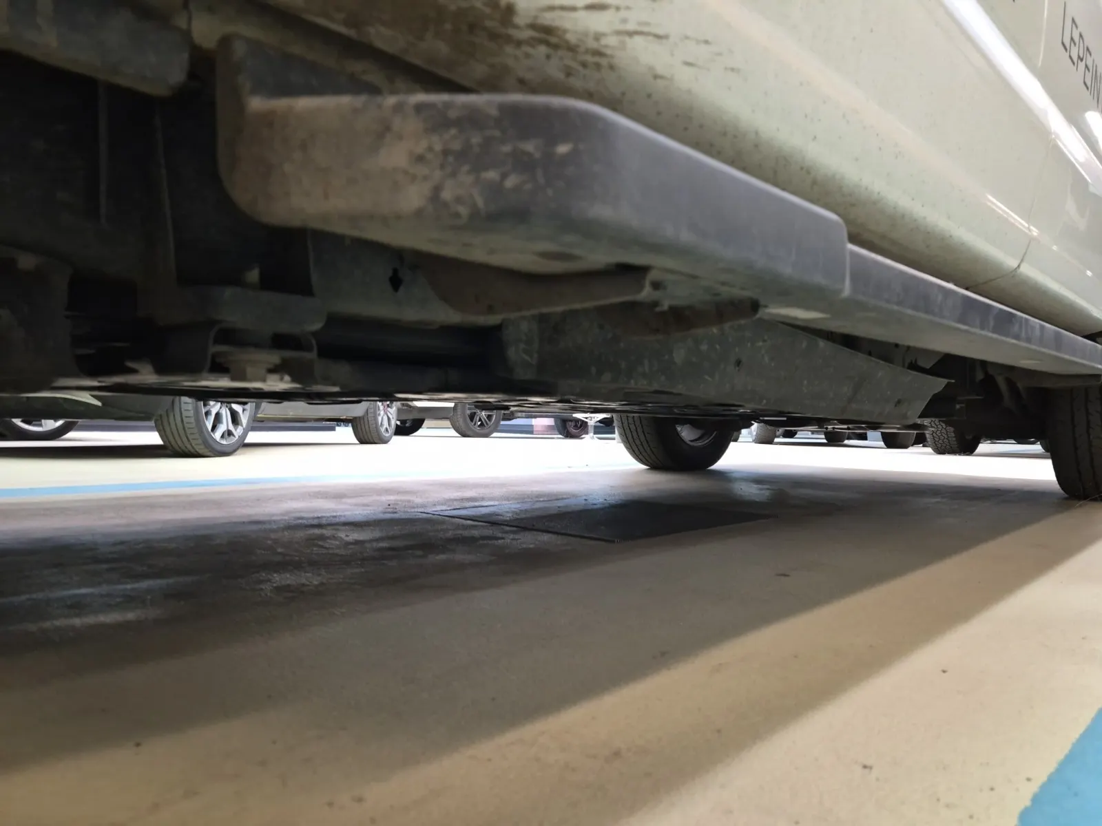 Undercarriage - Driver Photo